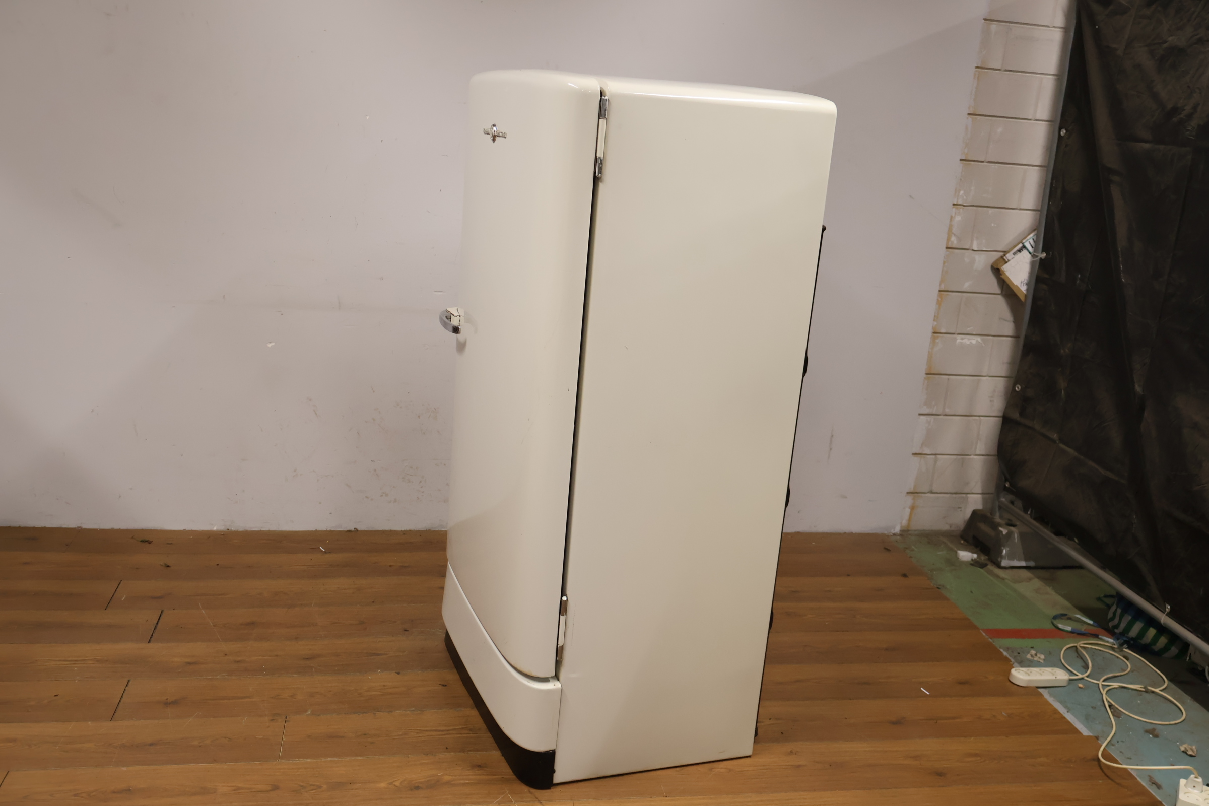 Klassieke Vintage General Electric koelkast – foto 11 – kavel bij GSD Auctions, Zoeterwoude