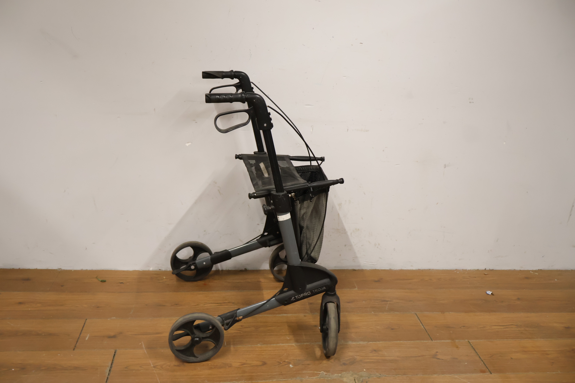 Topro Troja rollator – foto 3 – kavel bij GSD Auctions, Zoeterwoude