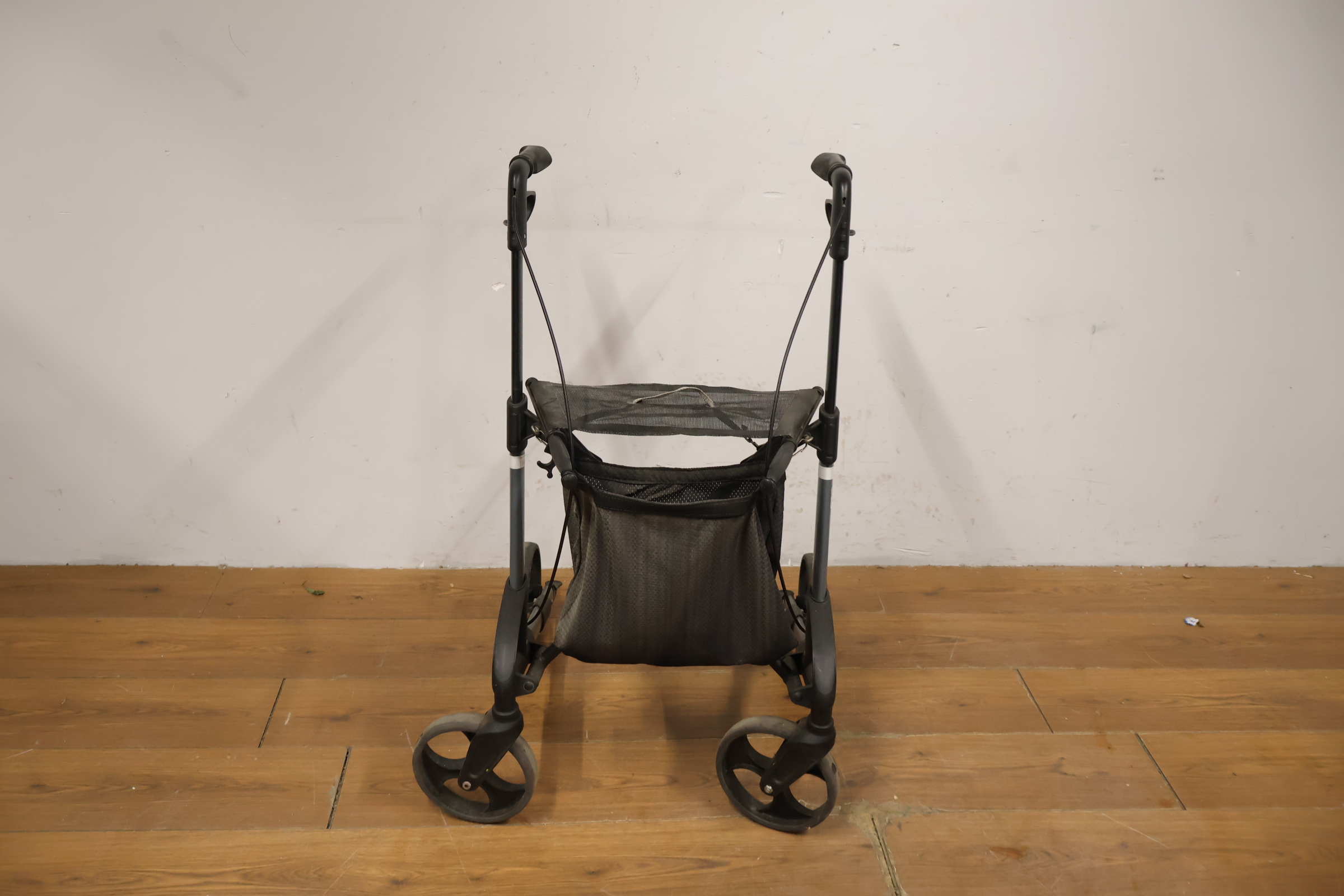 Topro Troja rollator – foto 15 – kavel bij GSD Auctions, Zoeterwoude