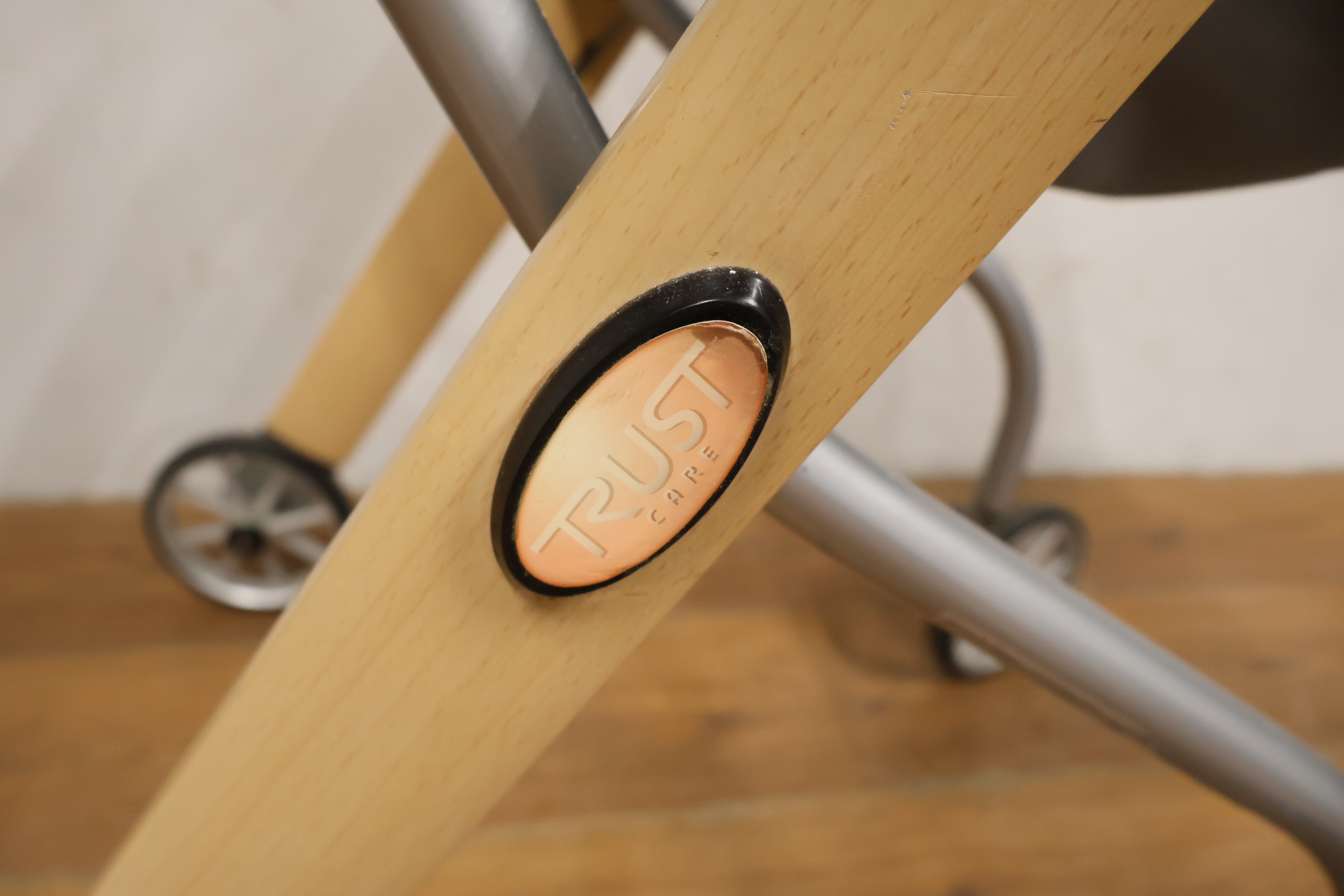 Indoor Rollator van Trust care – foto 4 – kavel bij GSD Auctions, Zoeterwoude