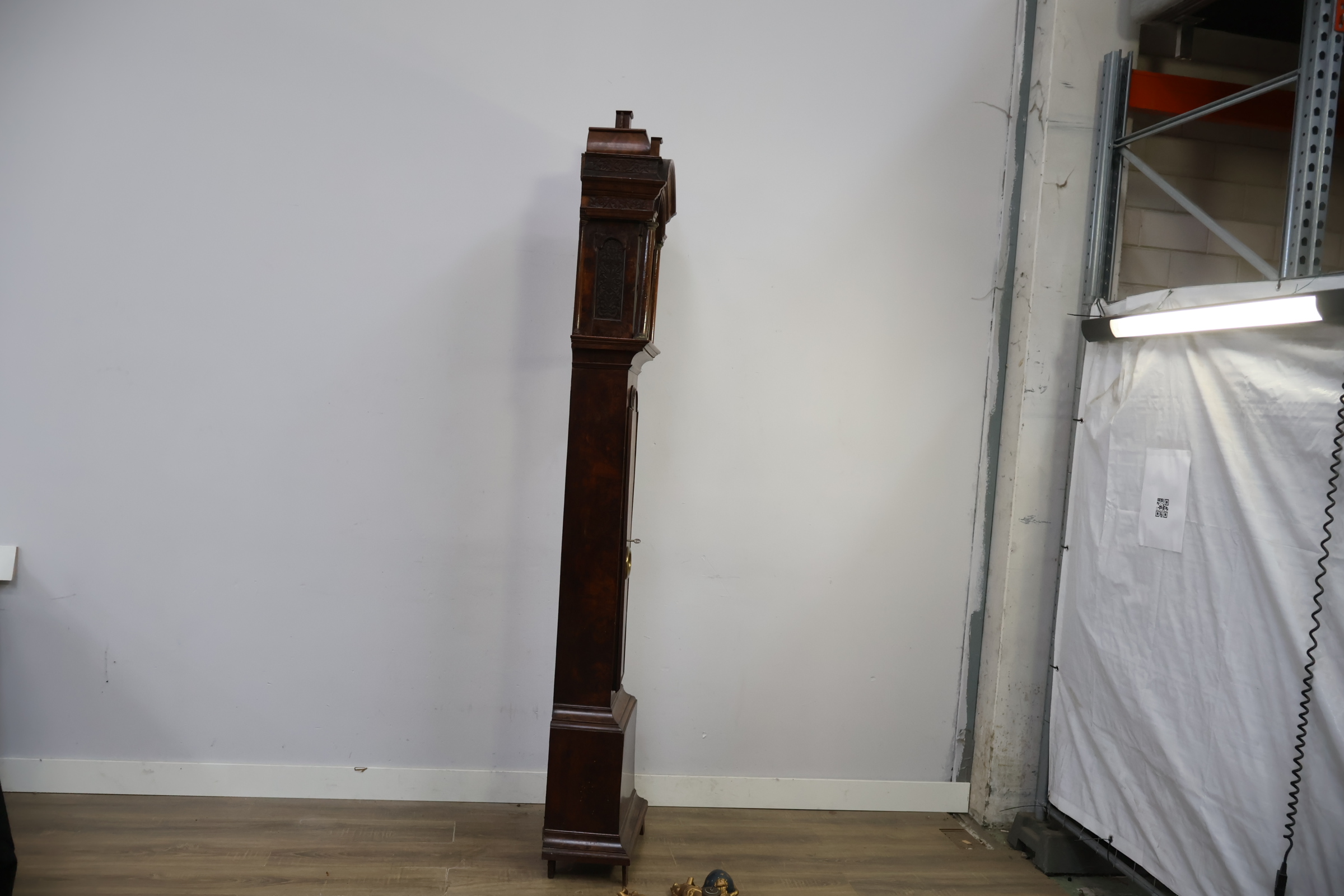 Antieke staande klok in houten kast - Comtoise Klok – foto 3 – kavel bij GSD Auctions, Zoeterwoude