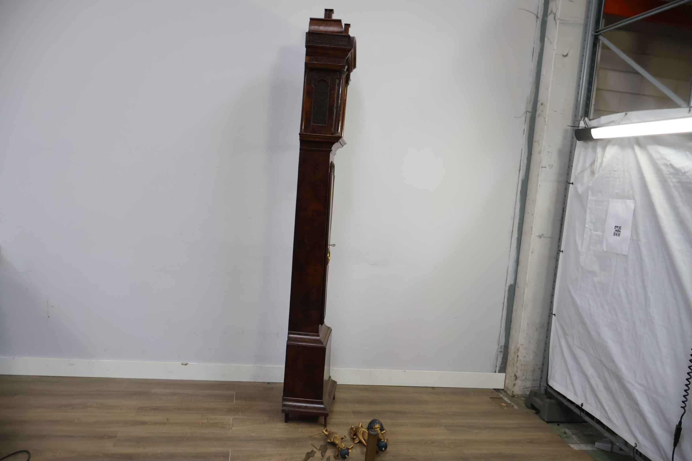 Antieke staande klok in houten kast - Comtoise Klok – foto 4 – kavel bij GSD Auctions, Zoeterwoude