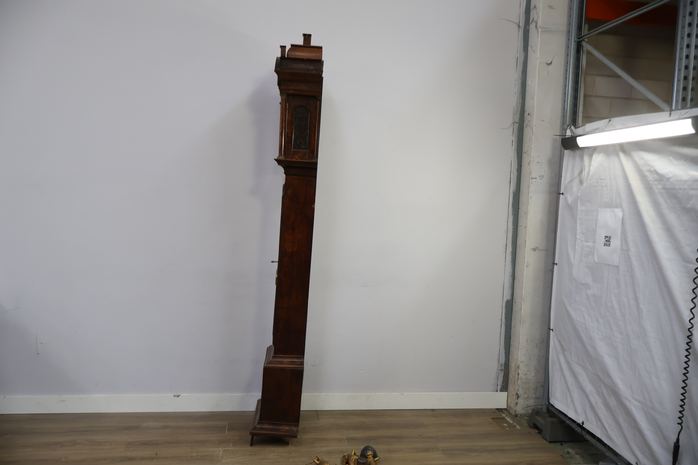 Antieke staande klok in houten kast - Comtoise Klok – foto 9 – kavel bij GSD Auctions, Zoeterwoude