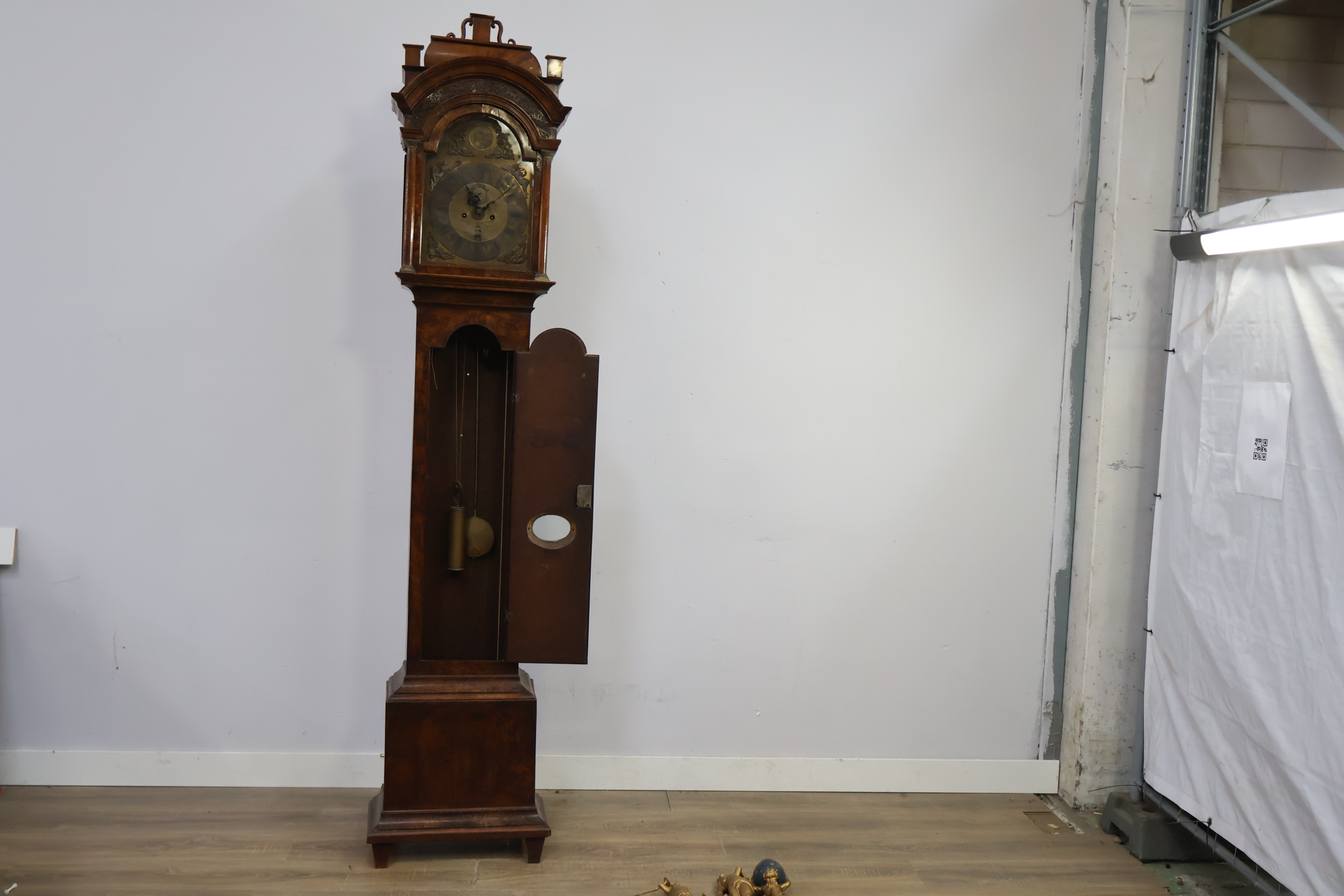 Antieke staande klok in houten kast - Comtoise Klok – foto 11 – kavel bij GSD Auctions, Zoeterwoude