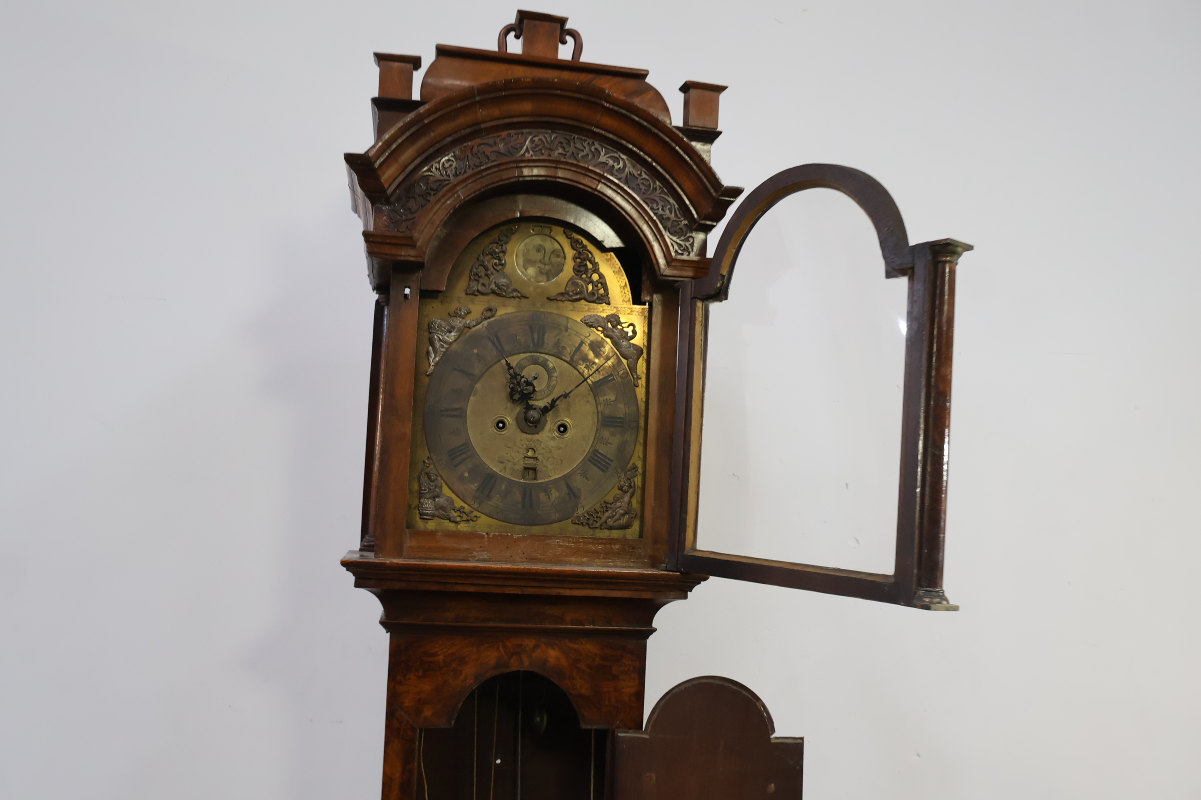 Antieke staande klok in houten kast - Comtoise Klok – foto 14 – kavel bij GSD Auctions, Zoeterwoude