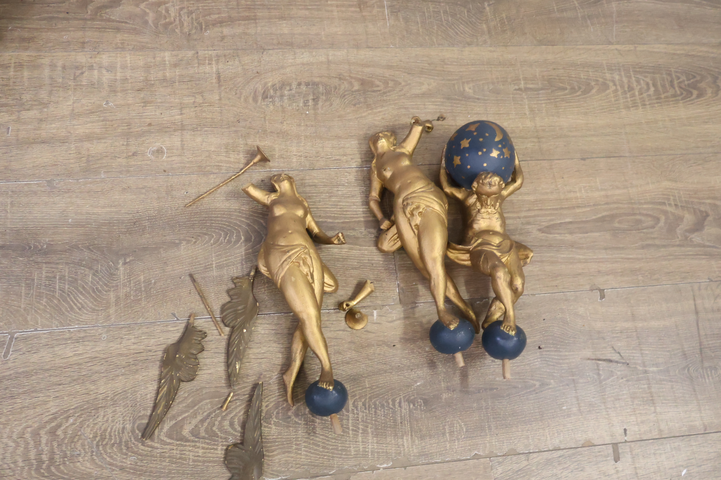 Antieke staande klok in houten kast - Comtoise Klok – foto 23 – kavel bij GSD Auctions, Zoeterwoude