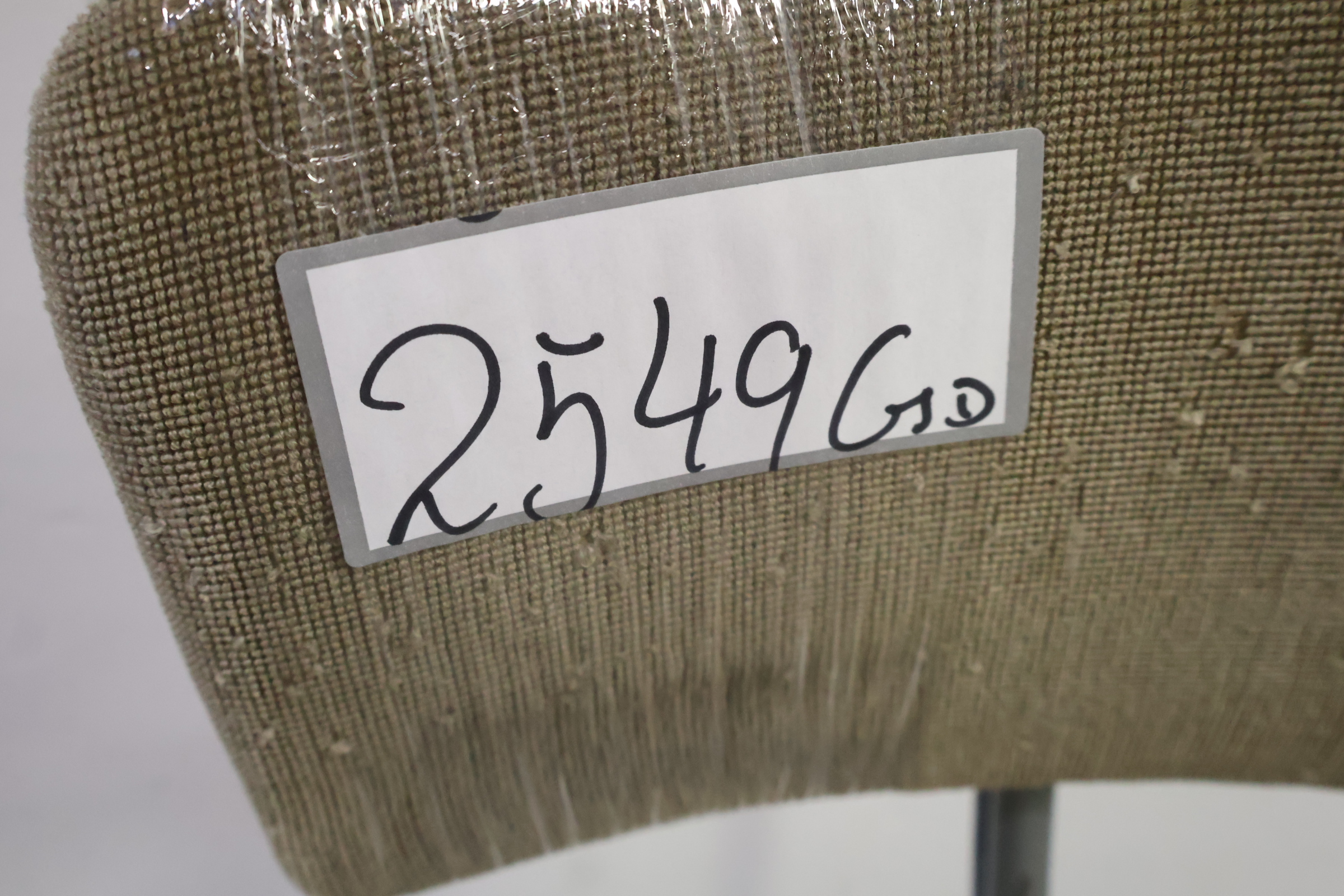 Industriële werkstoel met stoffen bekleding – foto 15 – kavel bij GSD Auctions, Zoeterwoude