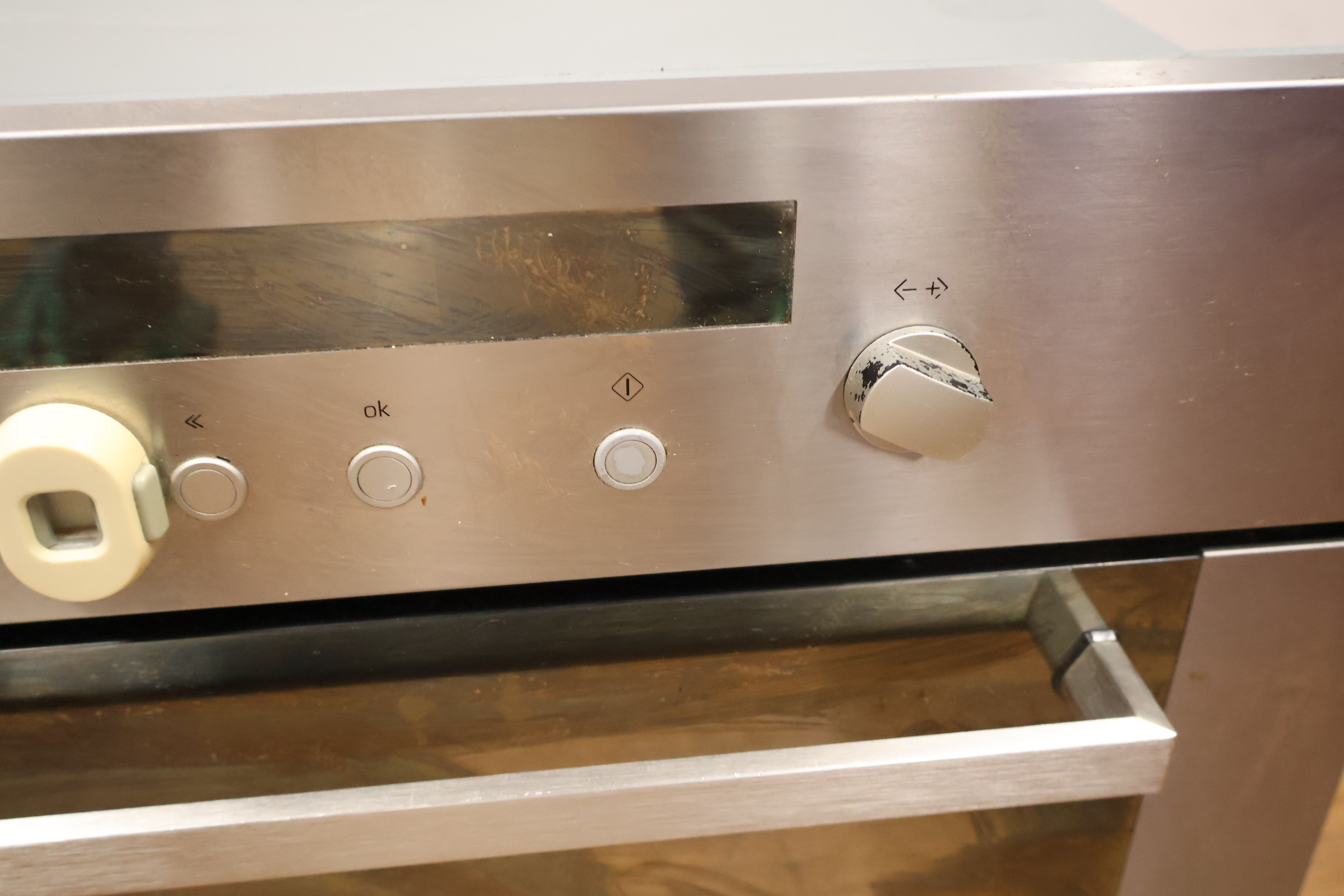 Whirlpool Inbouw combimagnetron – foto 21 – kavel bij GSD Auctions, Zoeterwoude