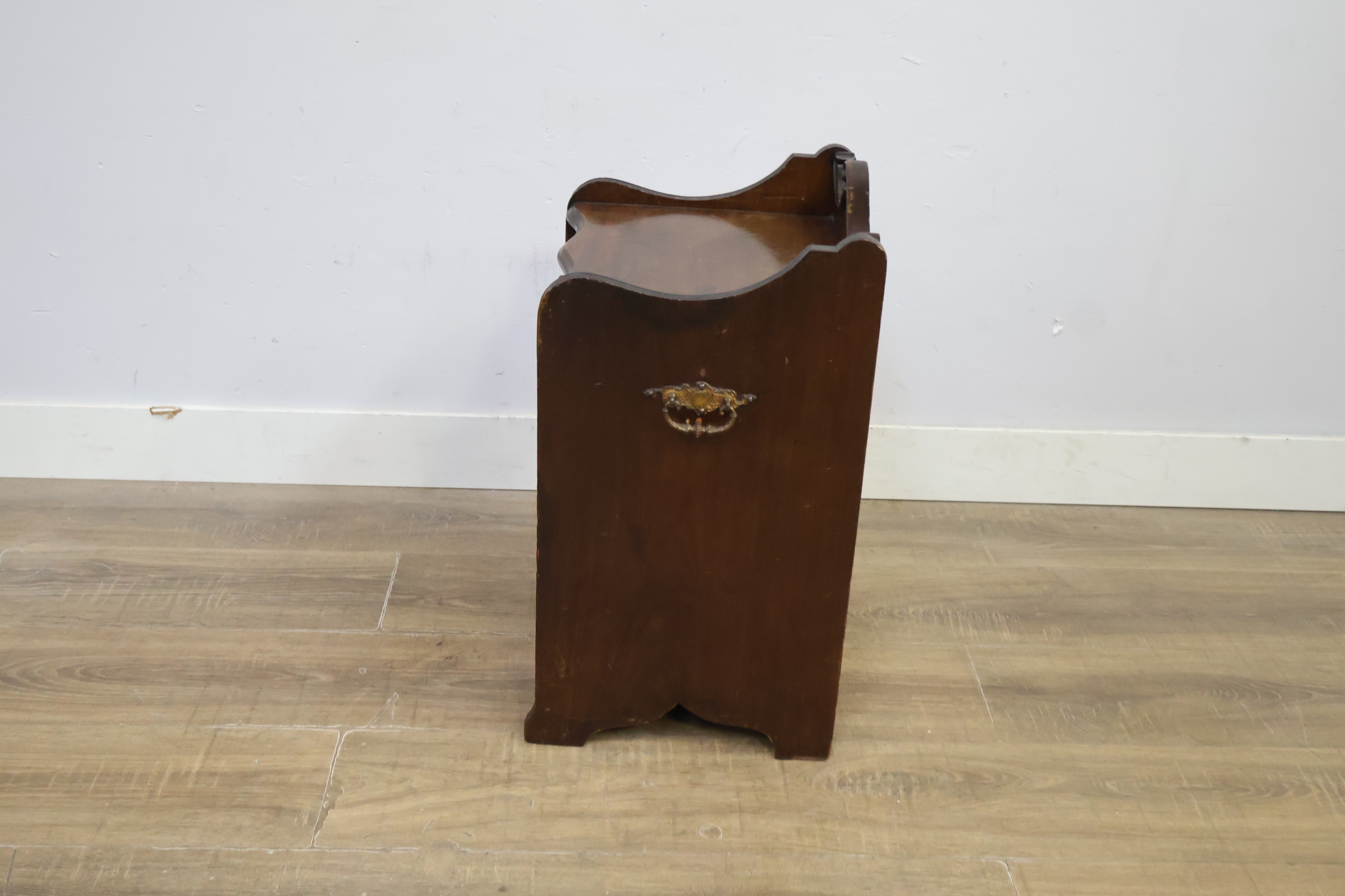 Antiek Engels kolenkastje – foto 7 – kavel bij GSD Auctions, Zoeterwoude