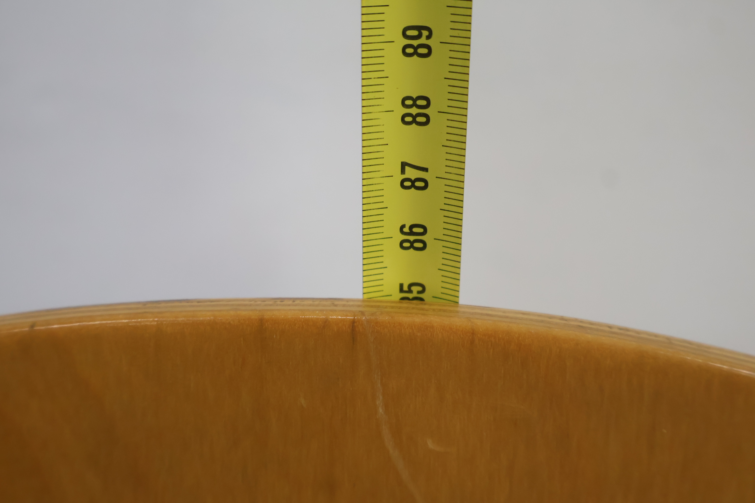 Houten stoel met chromen poten – foto 19 – kavel bij GSD Auctions, Zoeterwoude