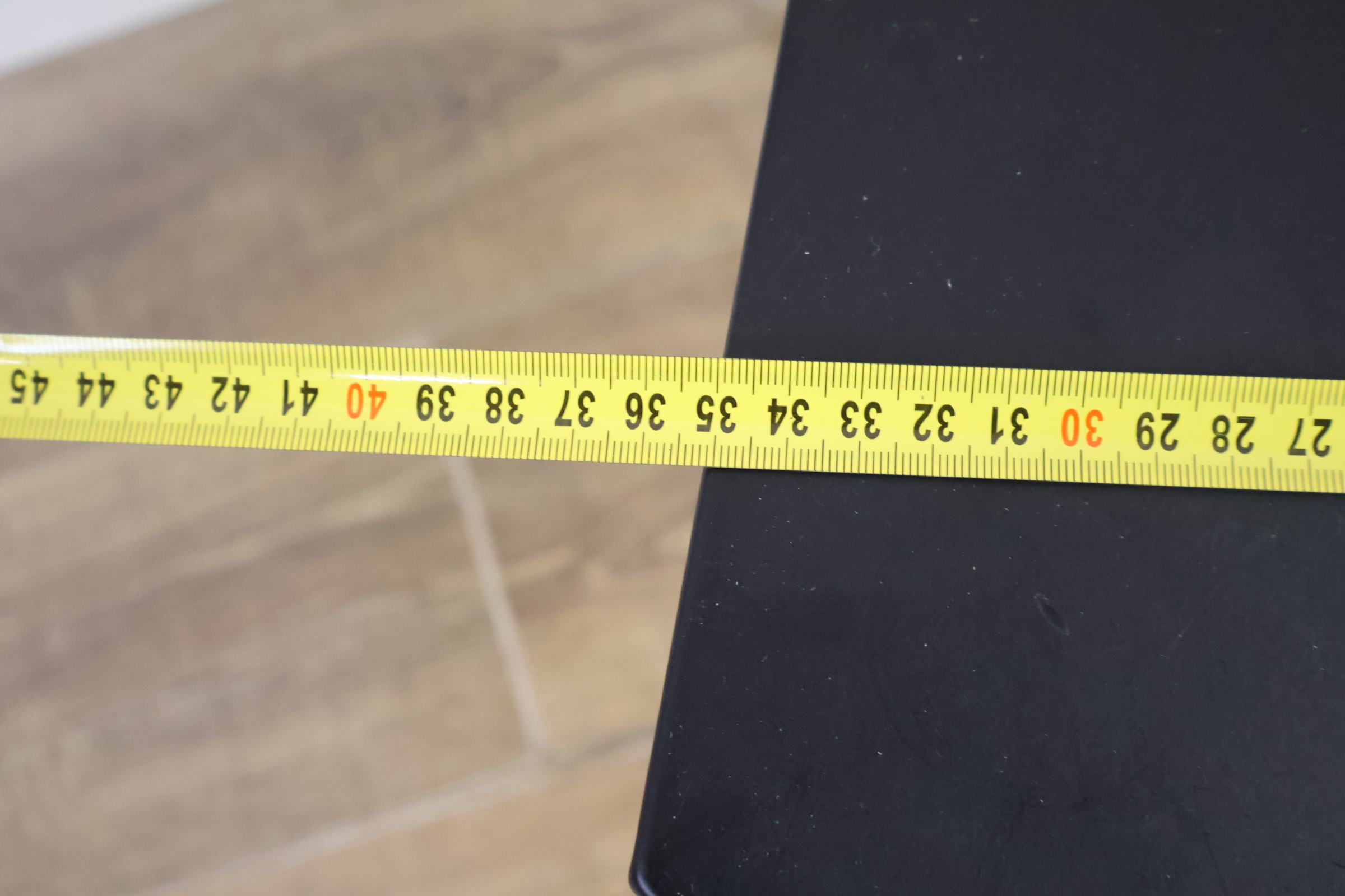 Zeshoekige zwarte metalen bijzettafel, plantentafel – foto 10 – kavel bij GSD Auctions, Zoeterwoude