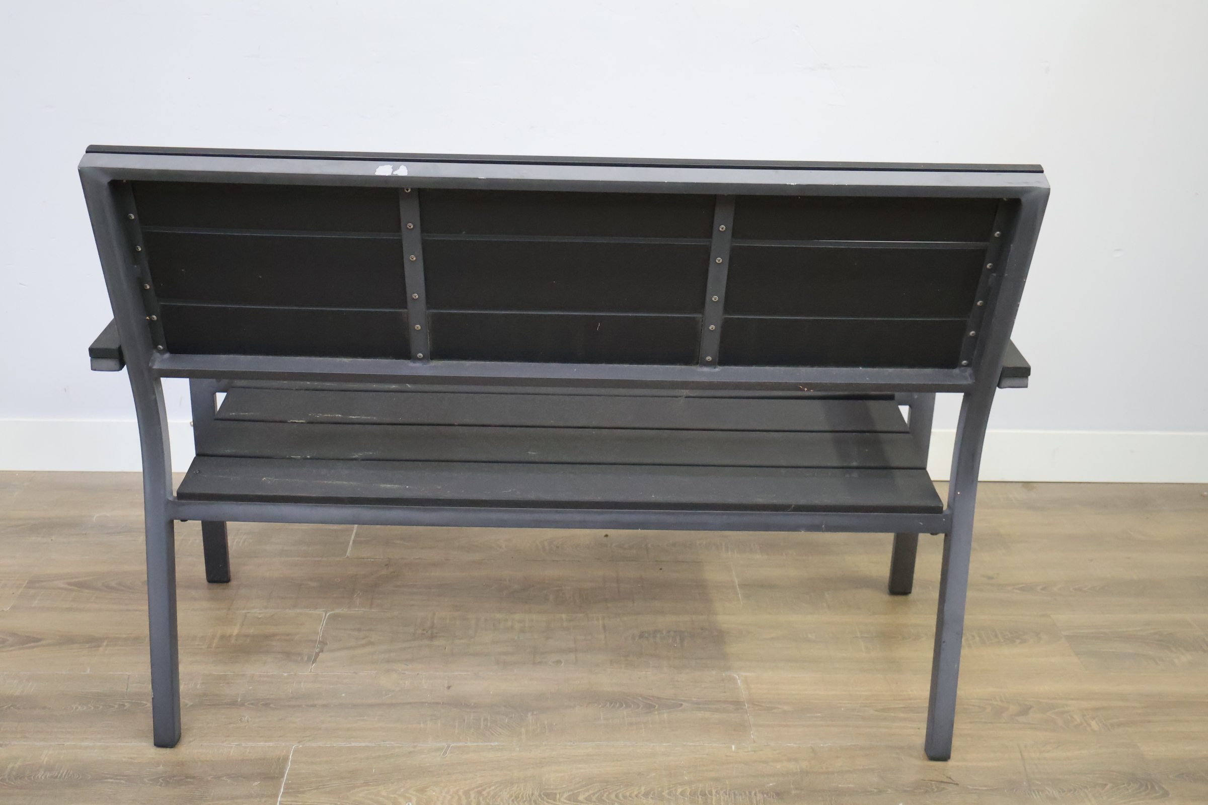 Tuinbank met metalen frame – foto 5 – kavel bij GSD Auctions, Zoeterwoude