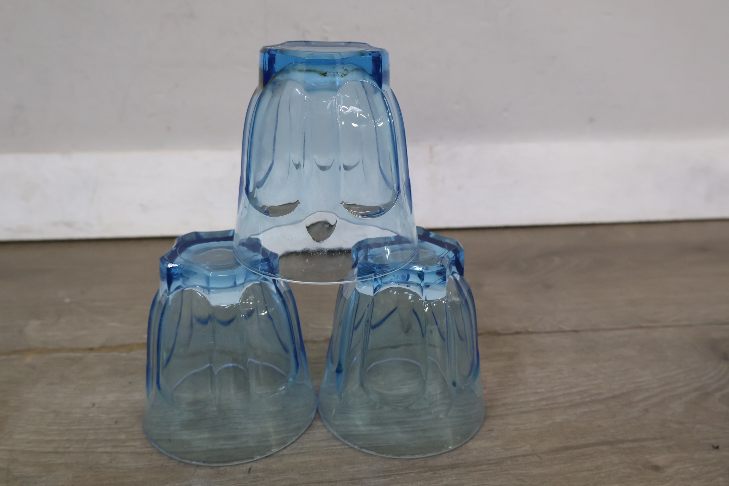 Set blauw glaswerk – foto 15 – kavel bij GSD Auctions, Zoeterwoude