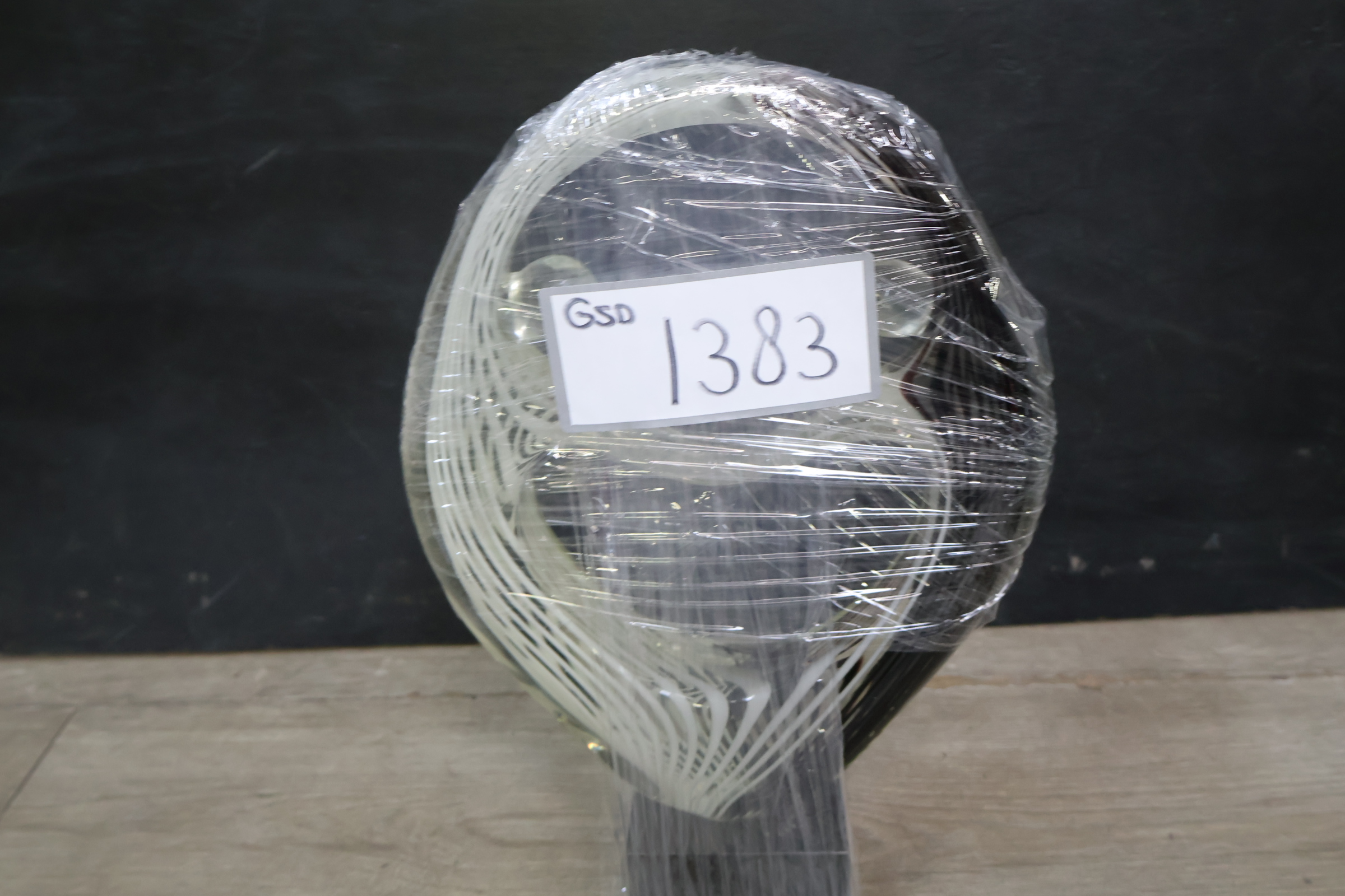 Design glazen sculptuur op zwart voetstuk – foto 22 – kavel bij GSD Auctions, Zoeterwoude