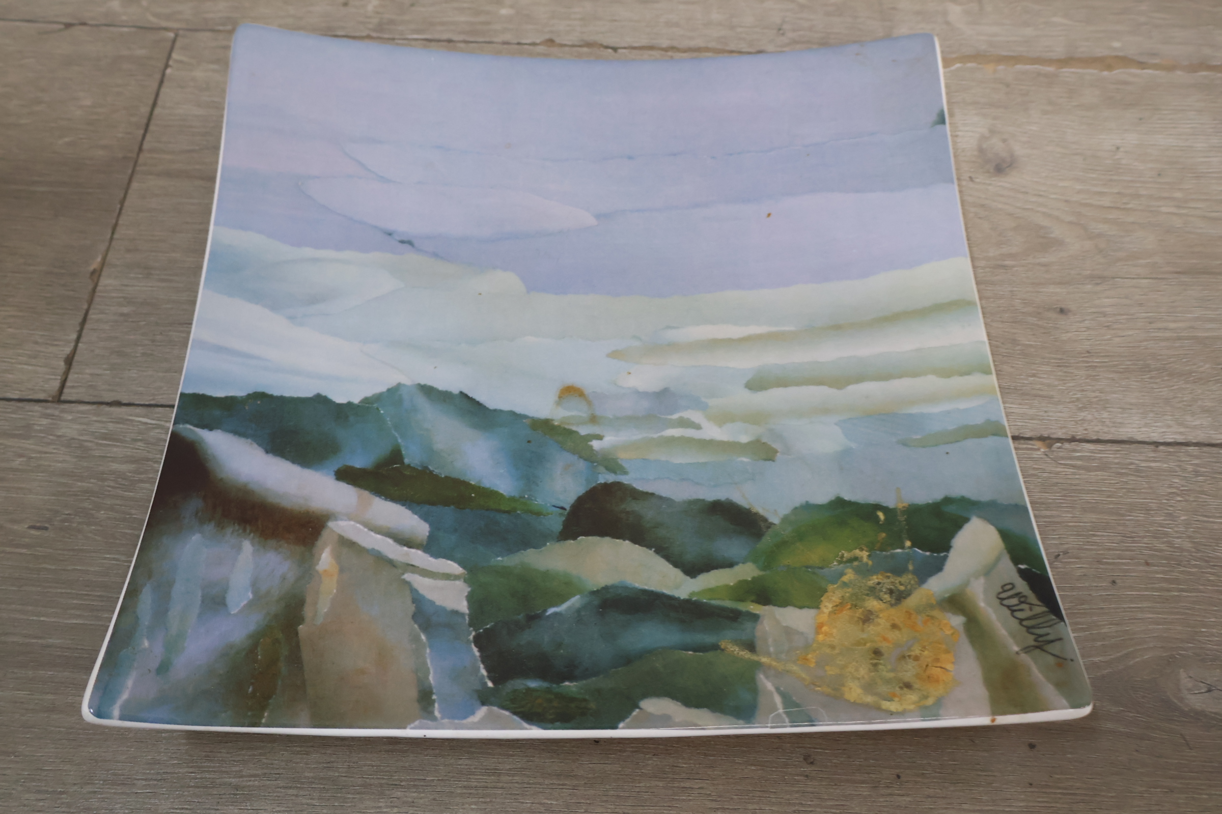 Decoratief bord met abstracte tekeningen – foto 3 – kavel bij GSD Auctions, Zoeterwoude