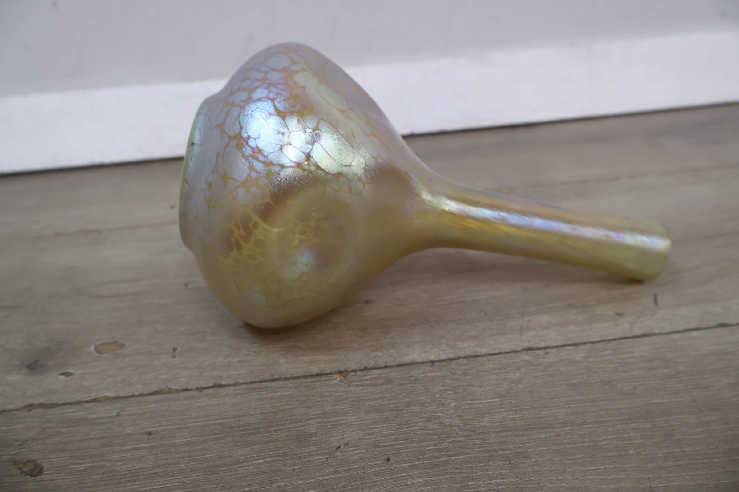 Iriserende decoratieve vaas – foto 16 – kavel bij GSD Auctions, Zoeterwoude