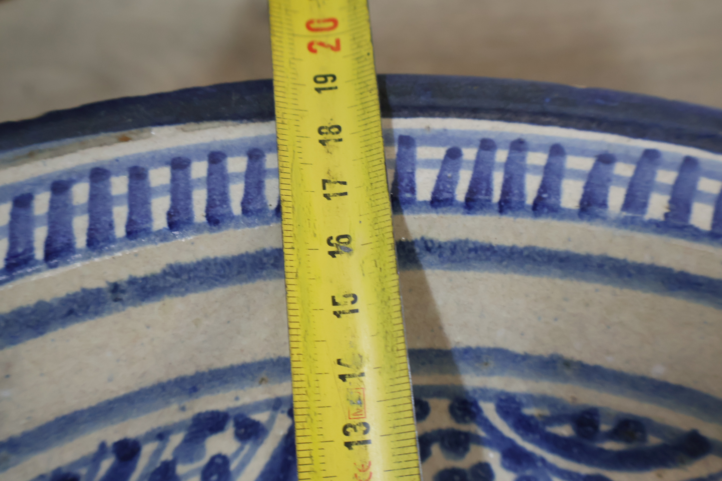 Decoratieve blauw-witte keramische schaal – foto 18 – kavel bij GSD Auctions, Zoeterwoude