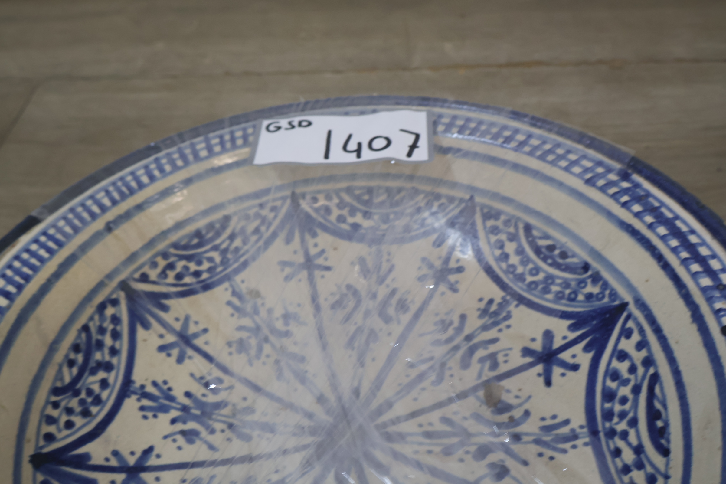 Decoratieve blauw-witte keramische schaal – foto 20 – kavel bij GSD Auctions, Zoeterwoude