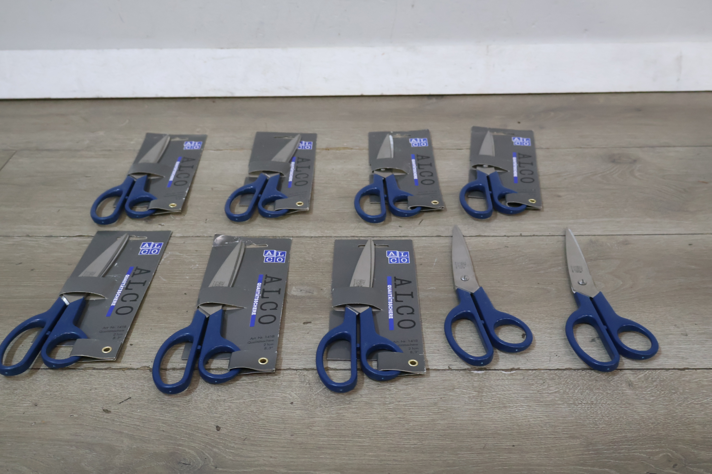 9x Alco huishoudscharen blauw 21 cm – foto 3 – kavel bij GSD Auctions, Zoeterwoude