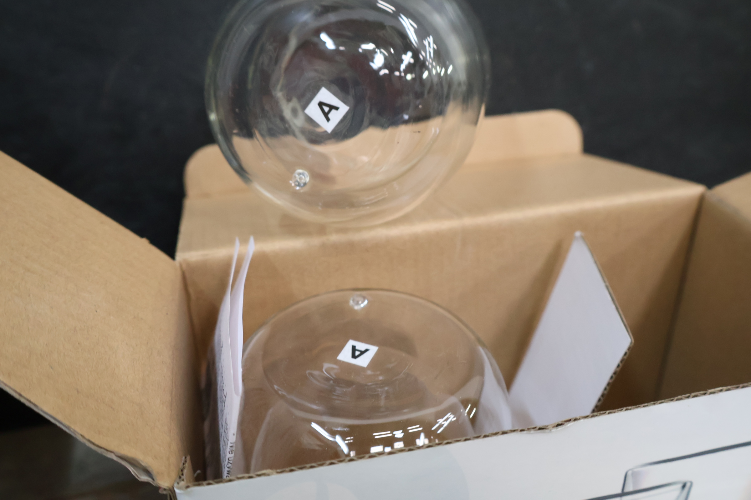 Set van 4 dubbelwandige koffieglaasjes 260ml – foto 12 – kavel bij GSD Auctions, Zoeterwoude