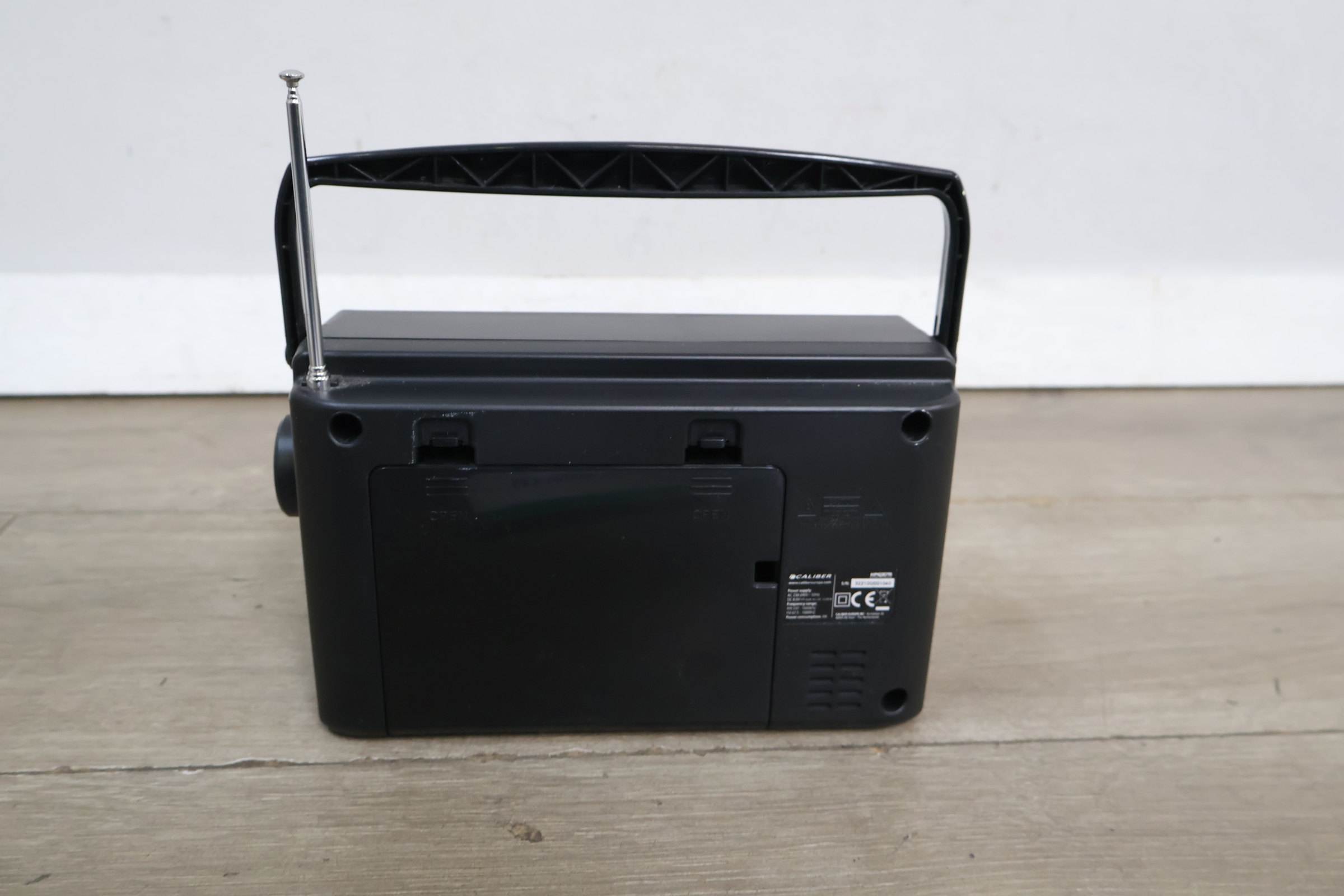 Caliber radio – foto 11 – kavel bij GSD Auctions, Zoeterwoude