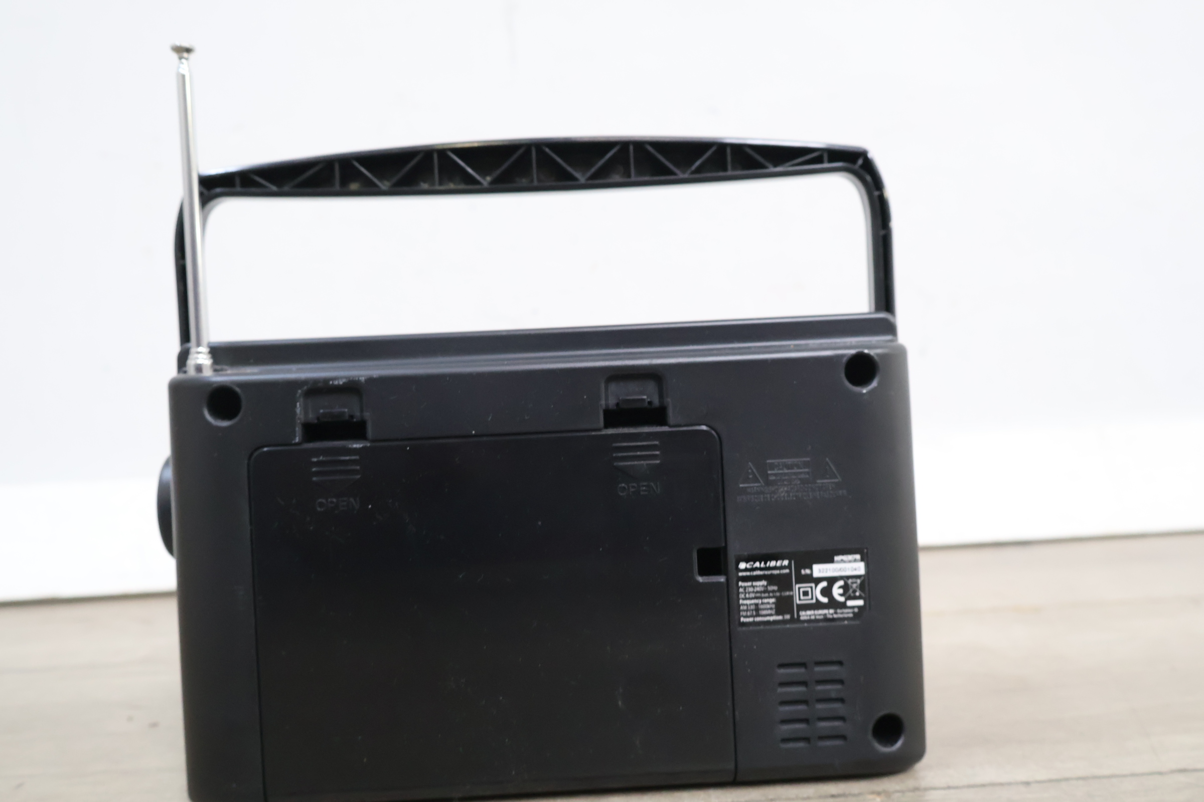 Caliber radio – foto 12 – kavel bij GSD Auctions, Zoeterwoude