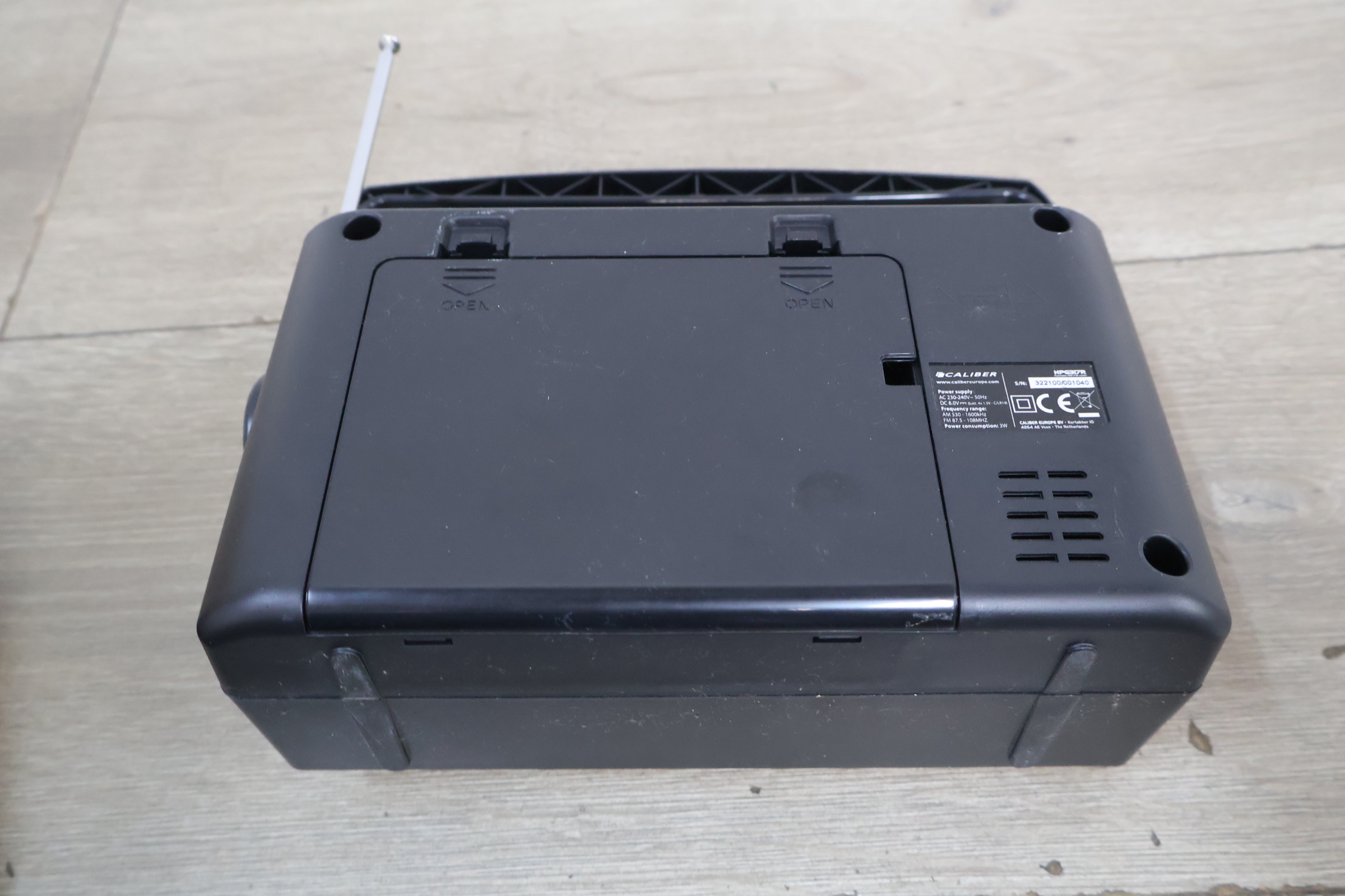Caliber radio – foto 13 – kavel bij GSD Auctions, Zoeterwoude