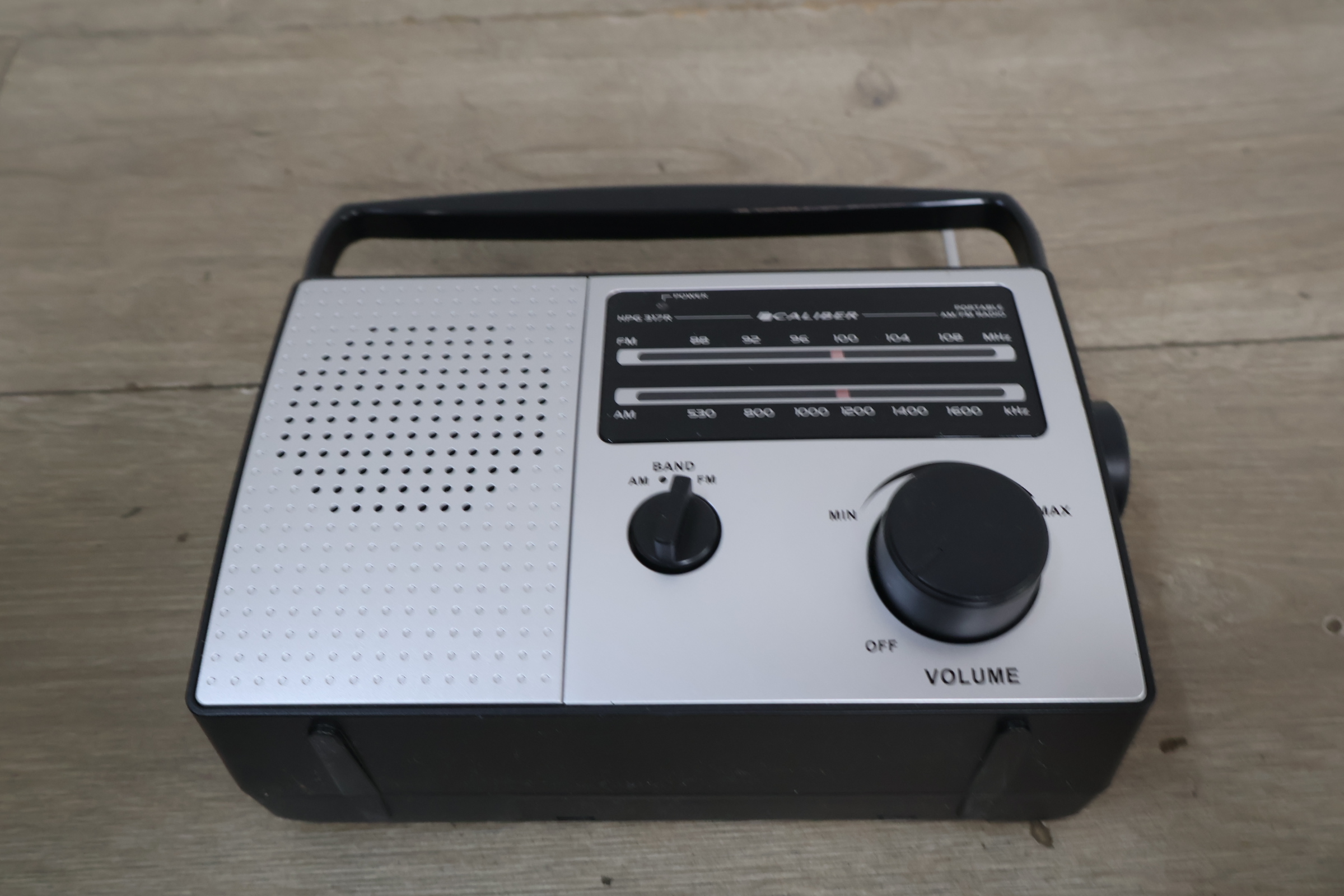 Caliber radio – foto 17 – kavel bij GSD Auctions, Zoeterwoude