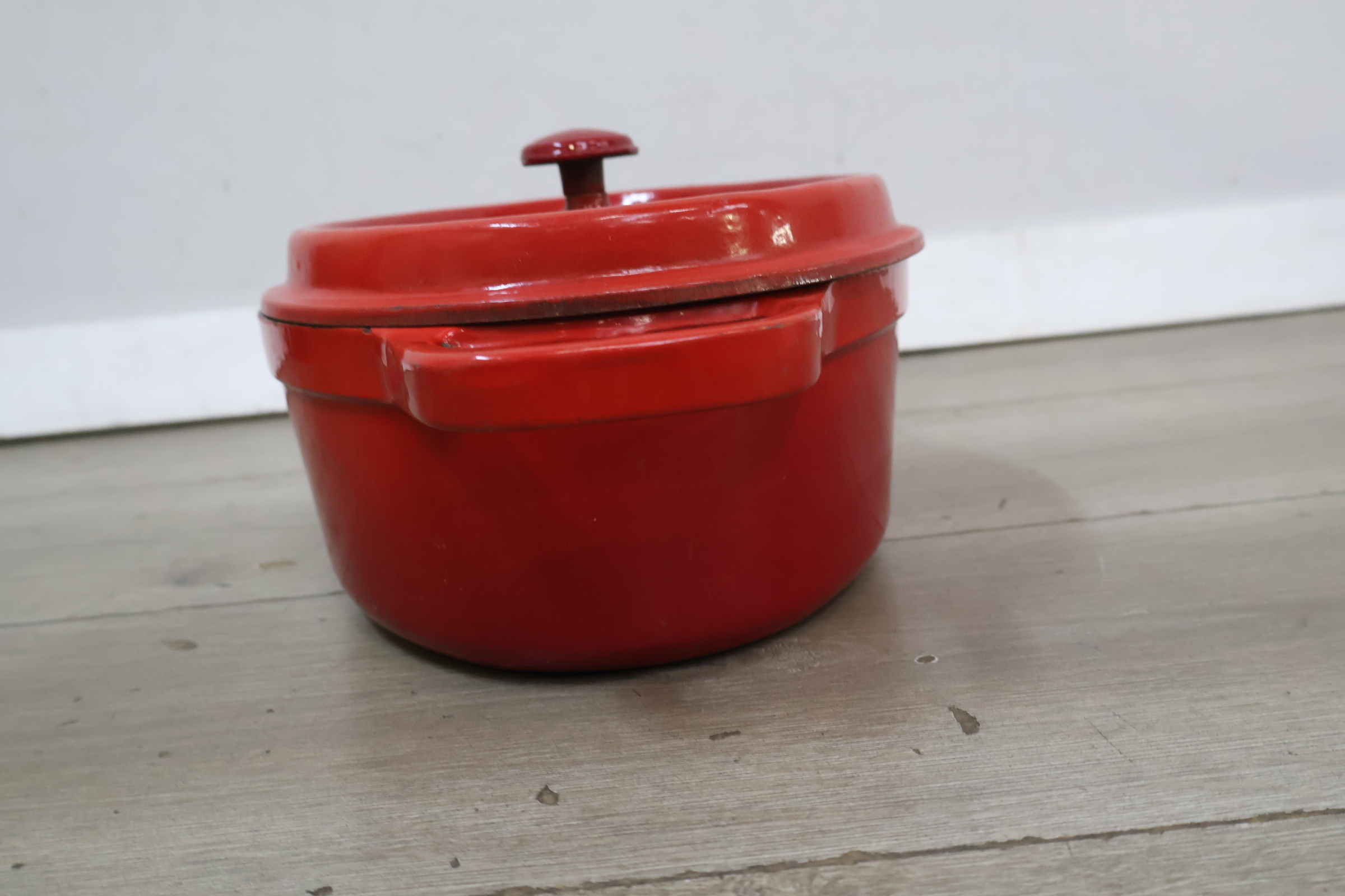 Geëmailleerde gietijzeren braadpan – foto 9 – kavel bij GSD Auctions, Zoeterwoude