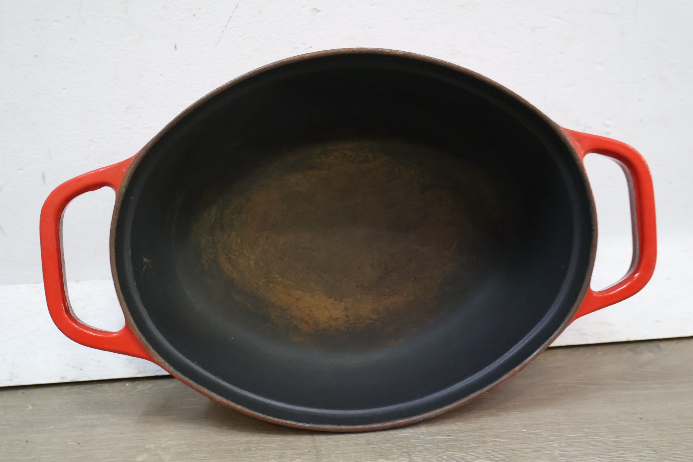 Geëmailleerde gietijzeren braadpan – foto 12 – kavel bij GSD Auctions, Zoeterwoude