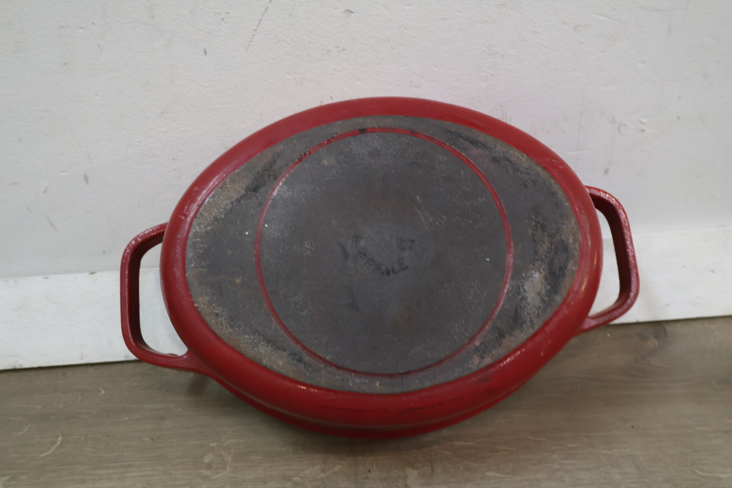 Geëmailleerde gietijzeren braadpan – foto 13 – kavel bij GSD Auctions, Zoeterwoude
