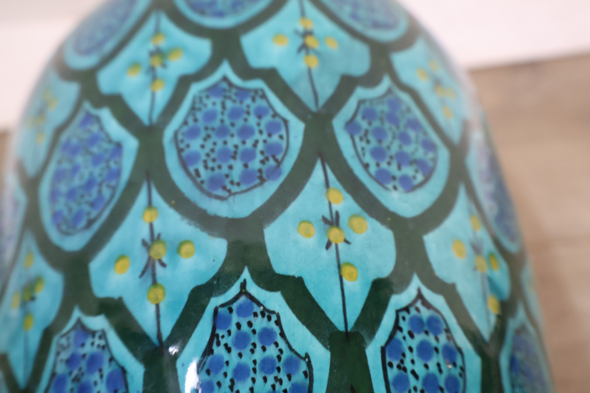 Blauwe decoratieve Safi vaas met patroon – foto 13 – kavel bij GSD Auctions, Zoeterwoude