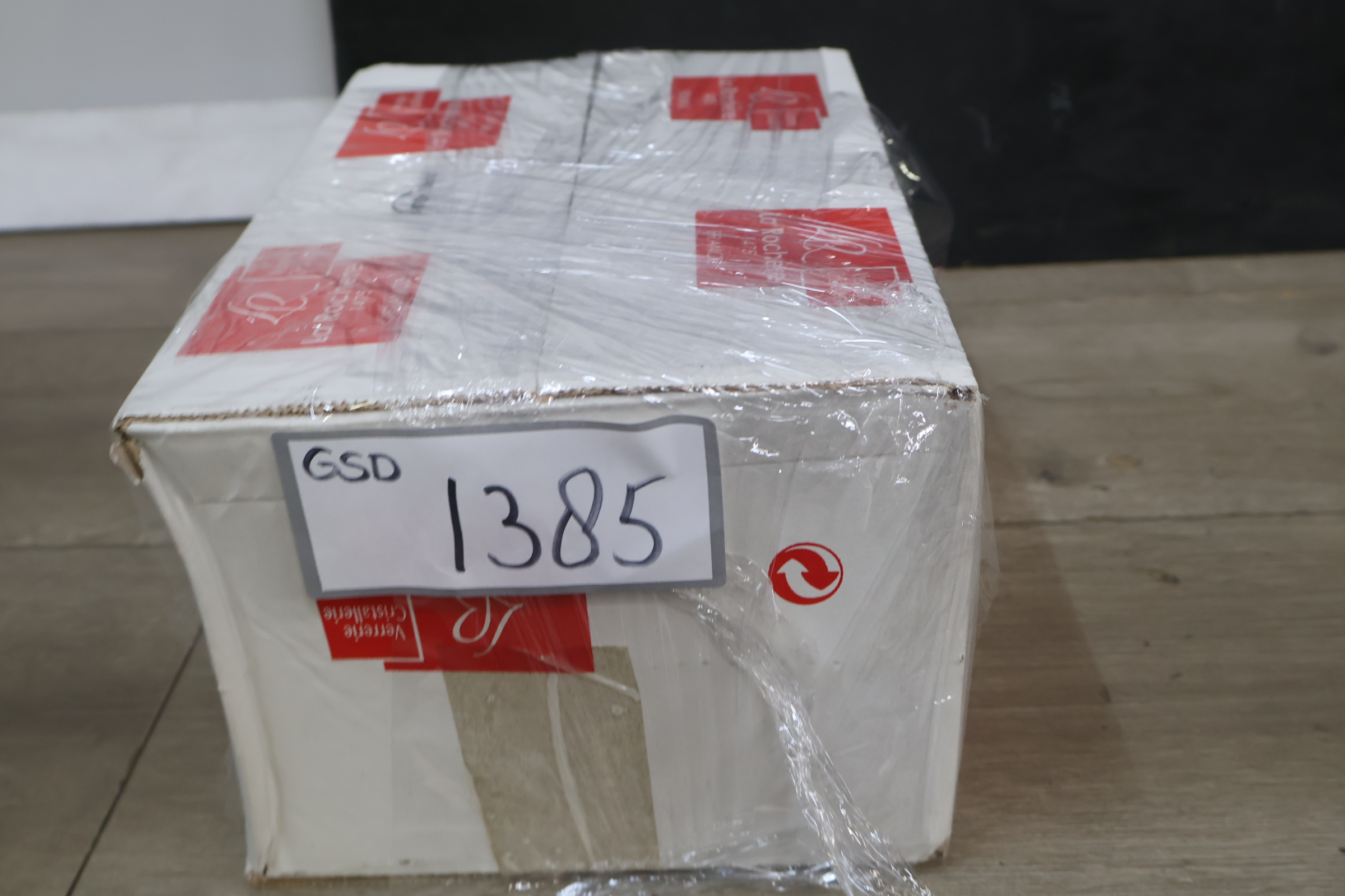 Set van 6 glazen wijnglazen in doos – foto 17 – kavel bij GSD Auctions, Zoeterwoude
