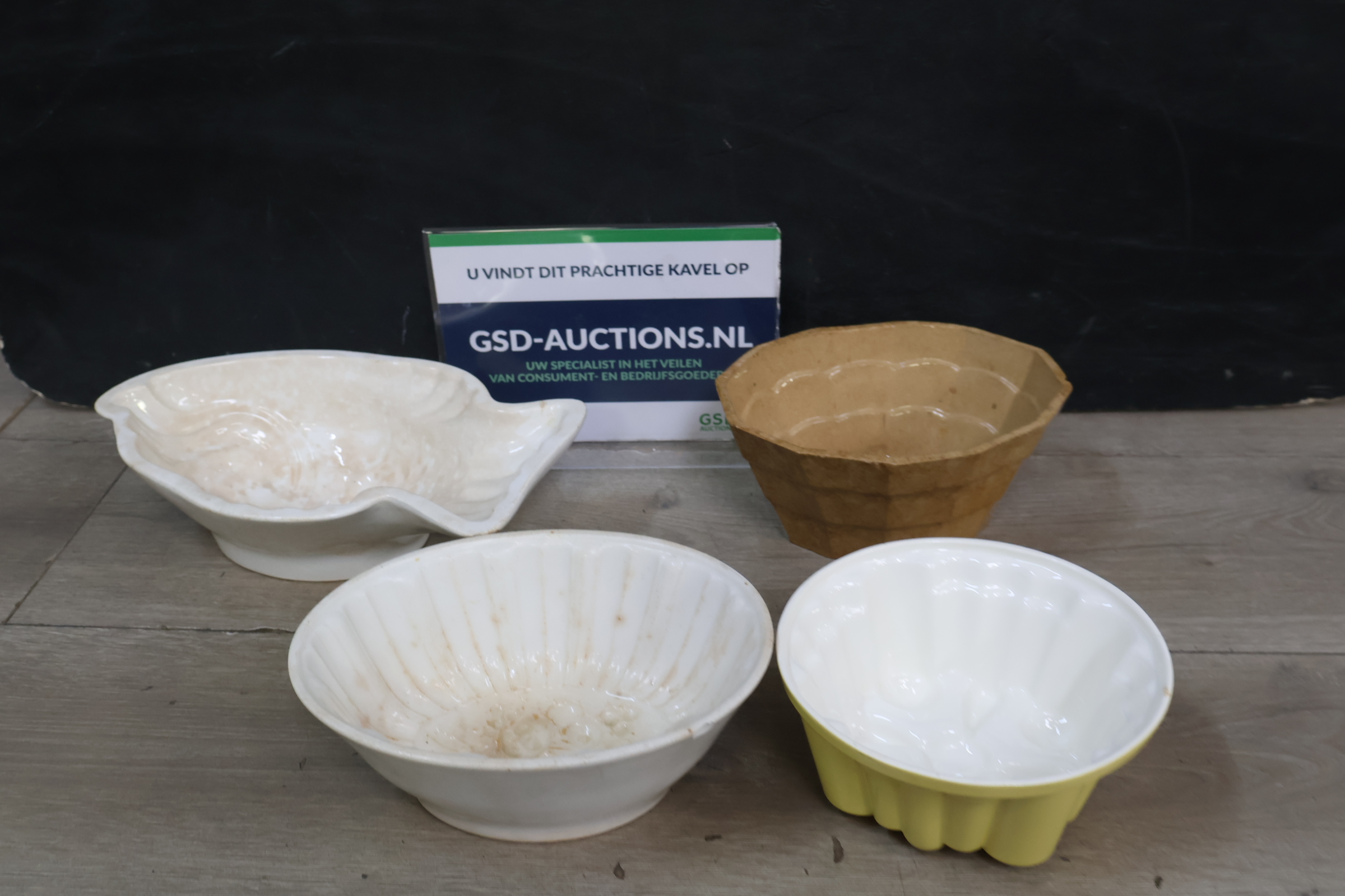 Set van 4 vintage puddingvormen – foto 2 – kavel bij GSD Auctions, Zoeterwoude
