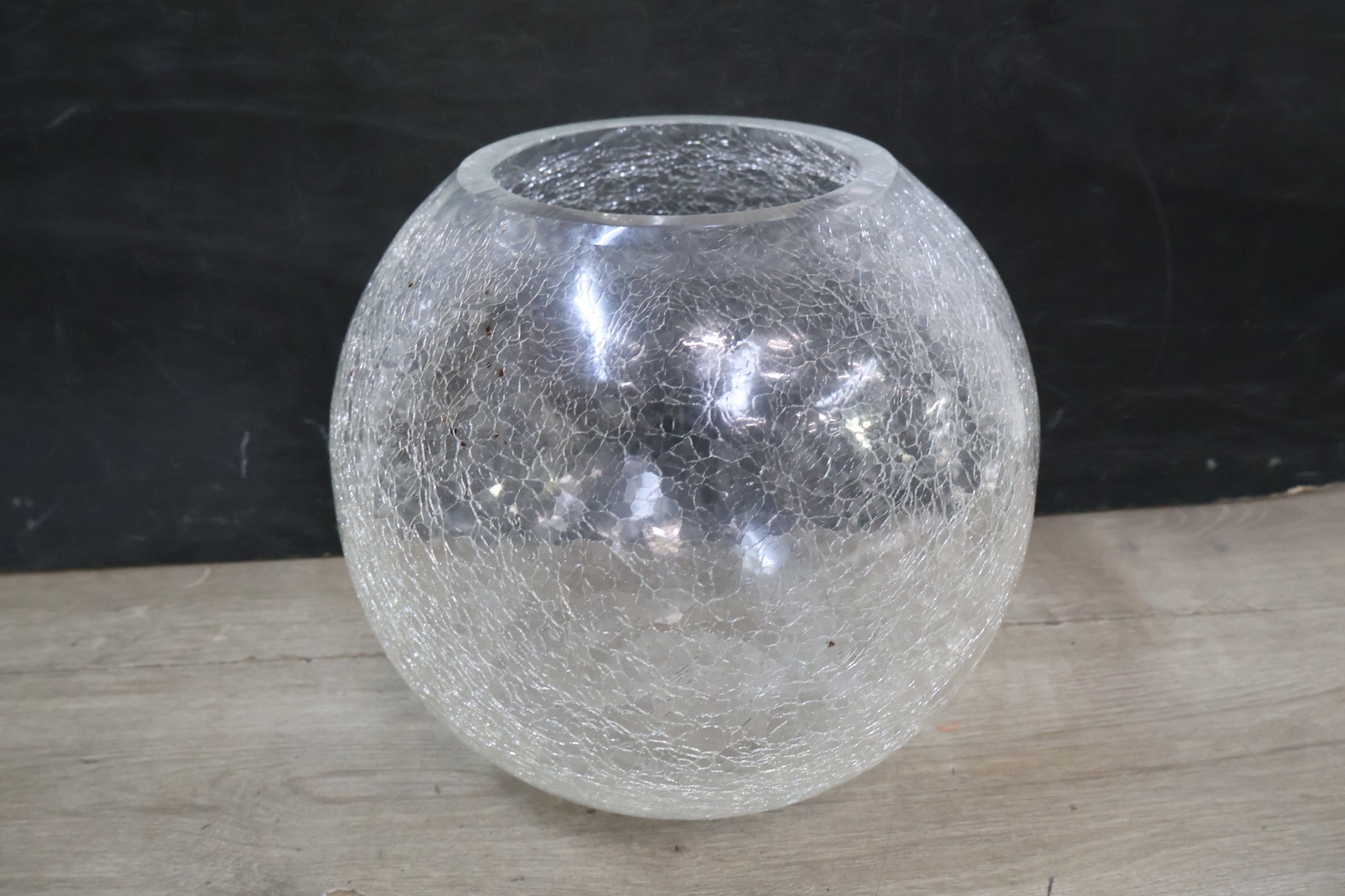 Transparante glazen vaas met craquelé effect – foto 3 – kavel bij GSD Auctions, Zoeterwoude