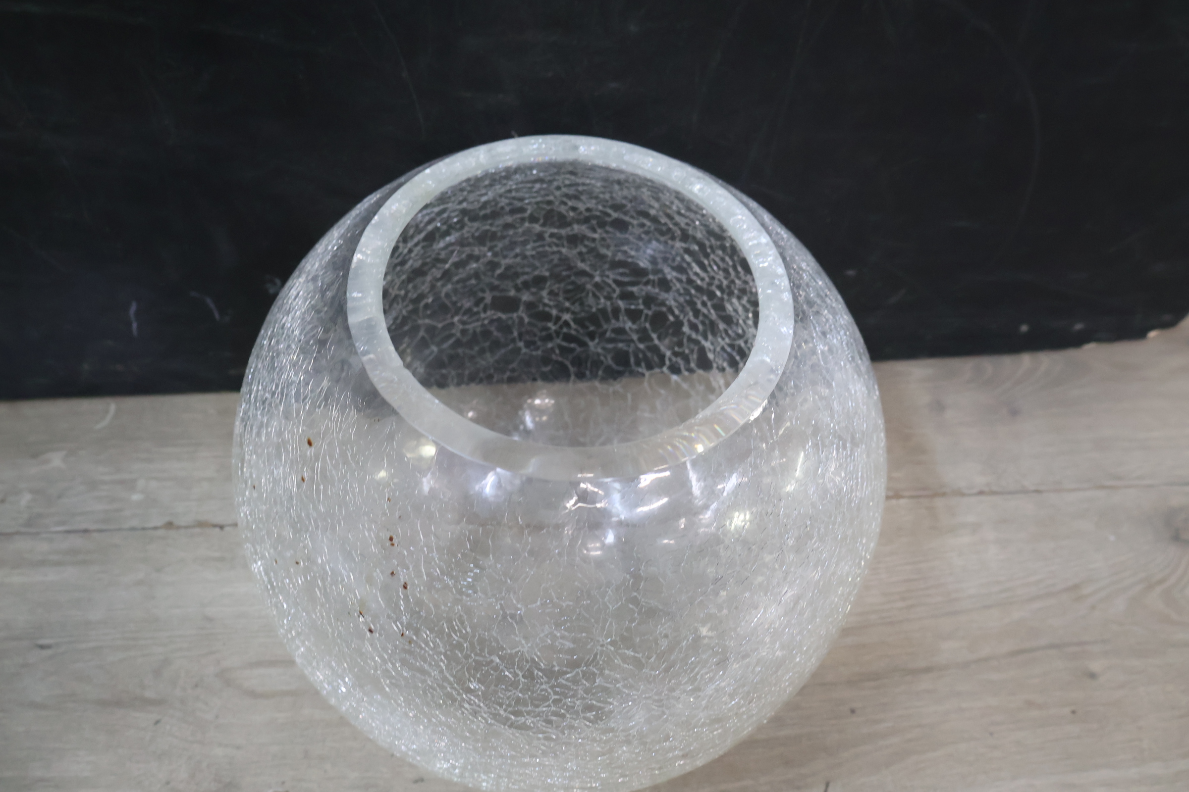 Transparante glazen vaas met craquelé effect – foto 5 – kavel bij GSD Auctions, Zoeterwoude