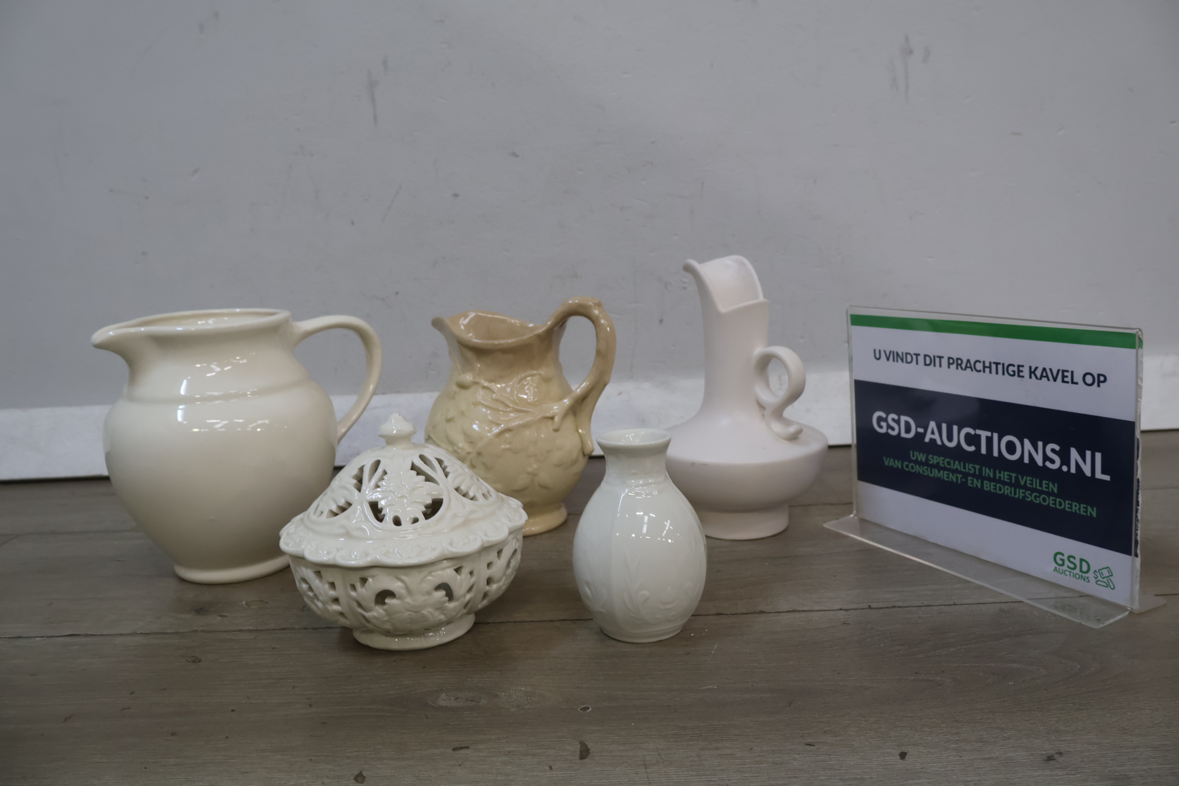 Set van vijf keramische kannen – foto 2 – kavel bij GSD Auctions, Zoeterwoude