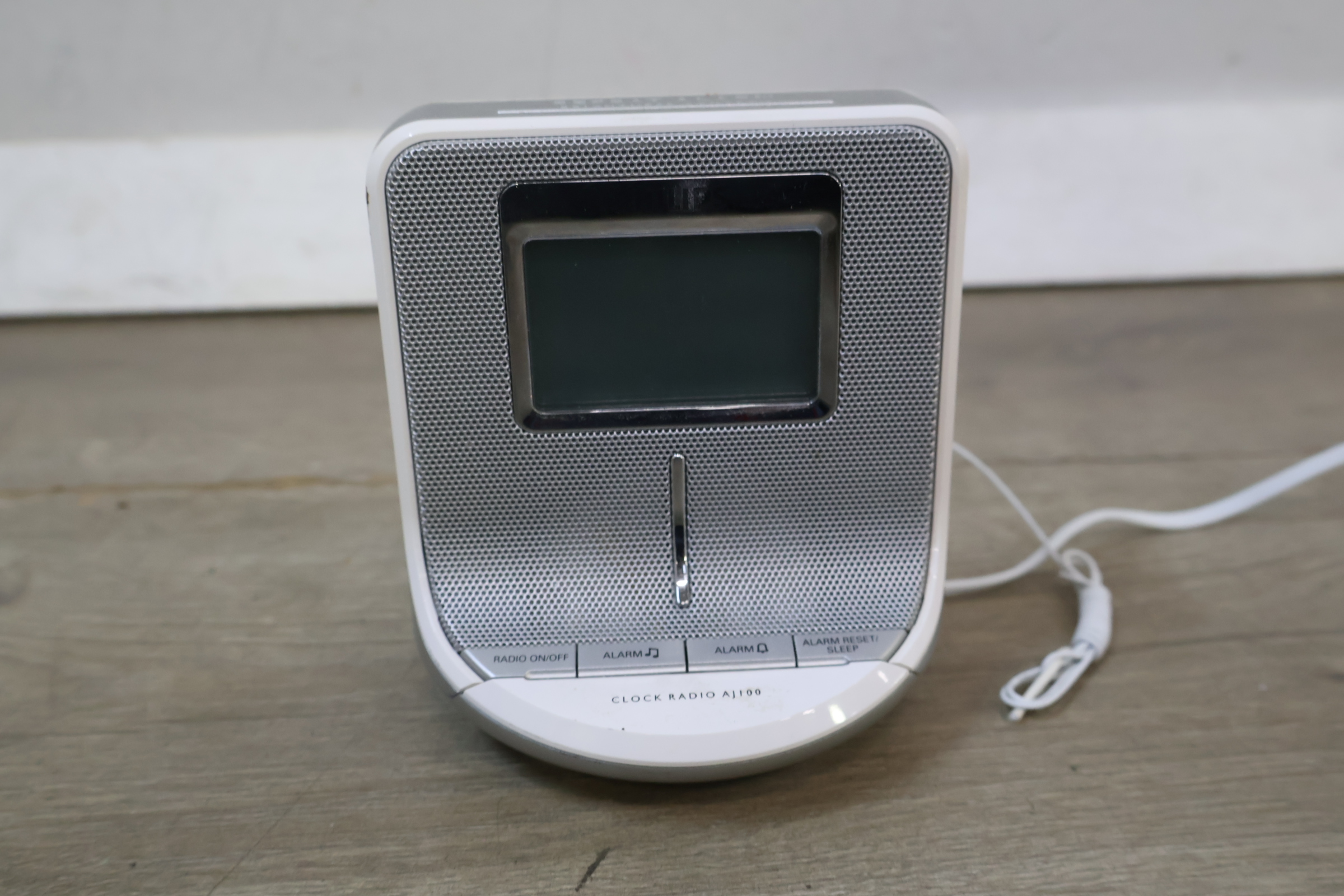 Philips Clock Radio AJ100 – foto 3 – kavel bij GSD Auctions, Zoeterwoude