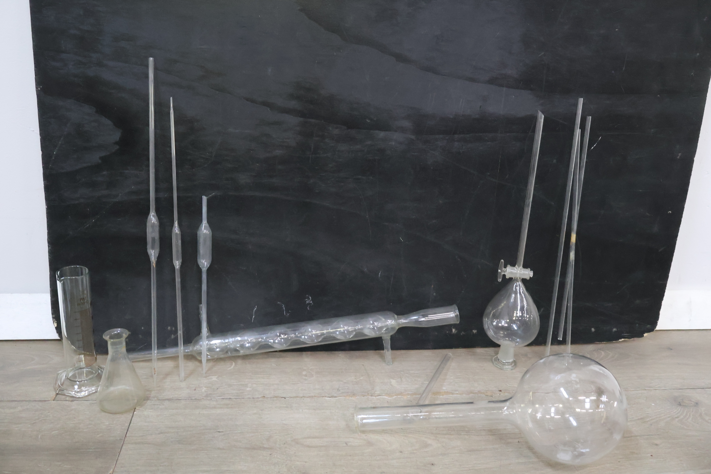 Set glazen laboratoriumapparatuur – foto 4 – kavel bij GSD Auctions, Zoeterwoude