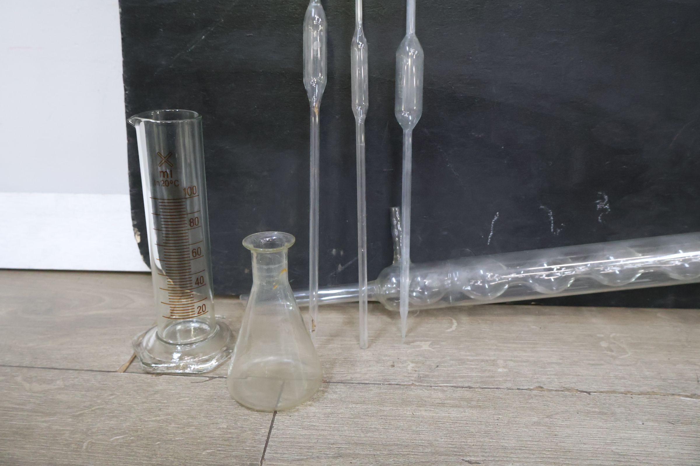 Set glazen laboratoriumapparatuur – foto 6 – kavel bij GSD Auctions, Zoeterwoude