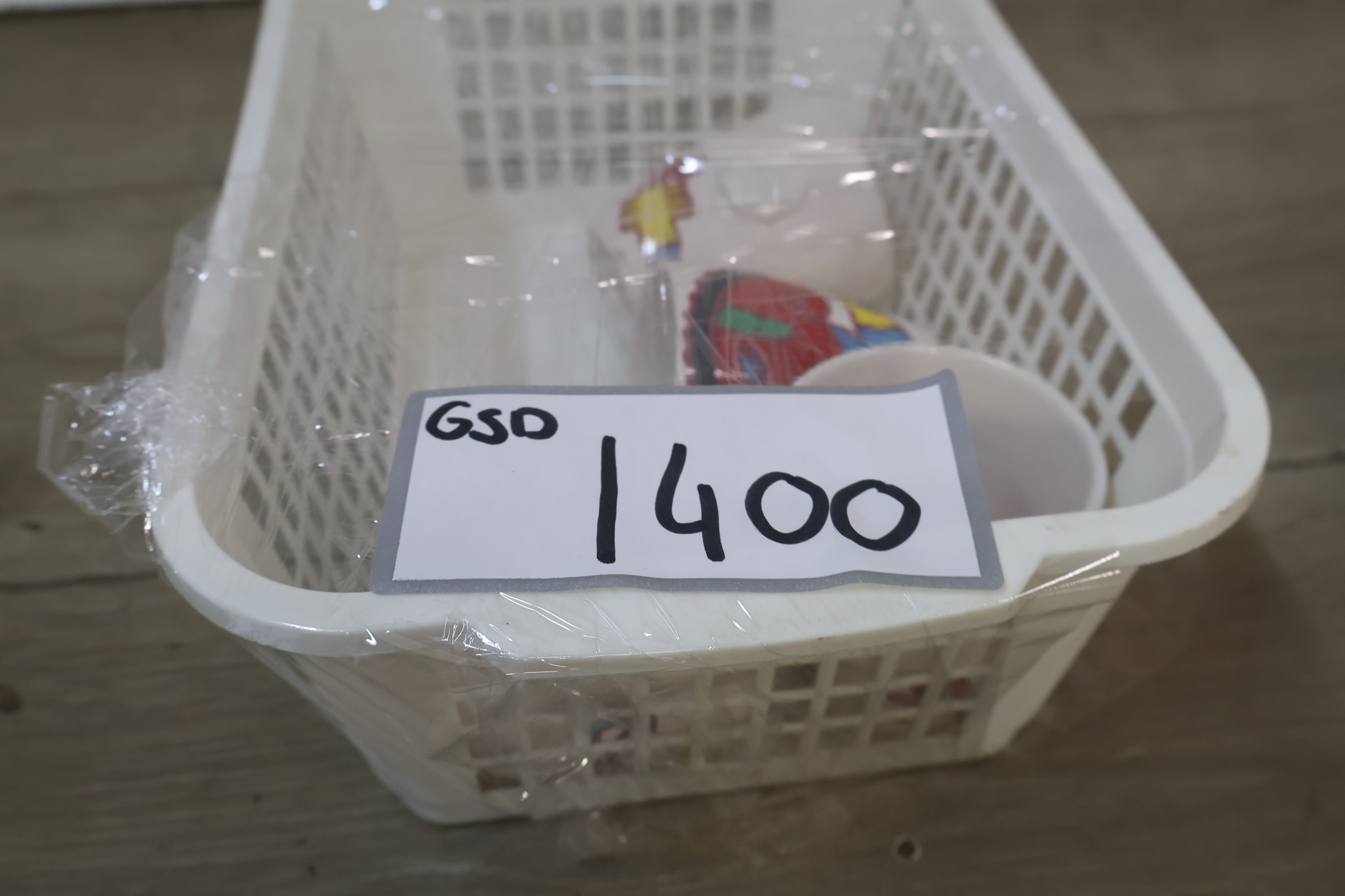 Set van 4 D.E. espresso kopjes met kleurrijke print – foto 9 – kavel bij GSD Auctions, Zoeterwoude