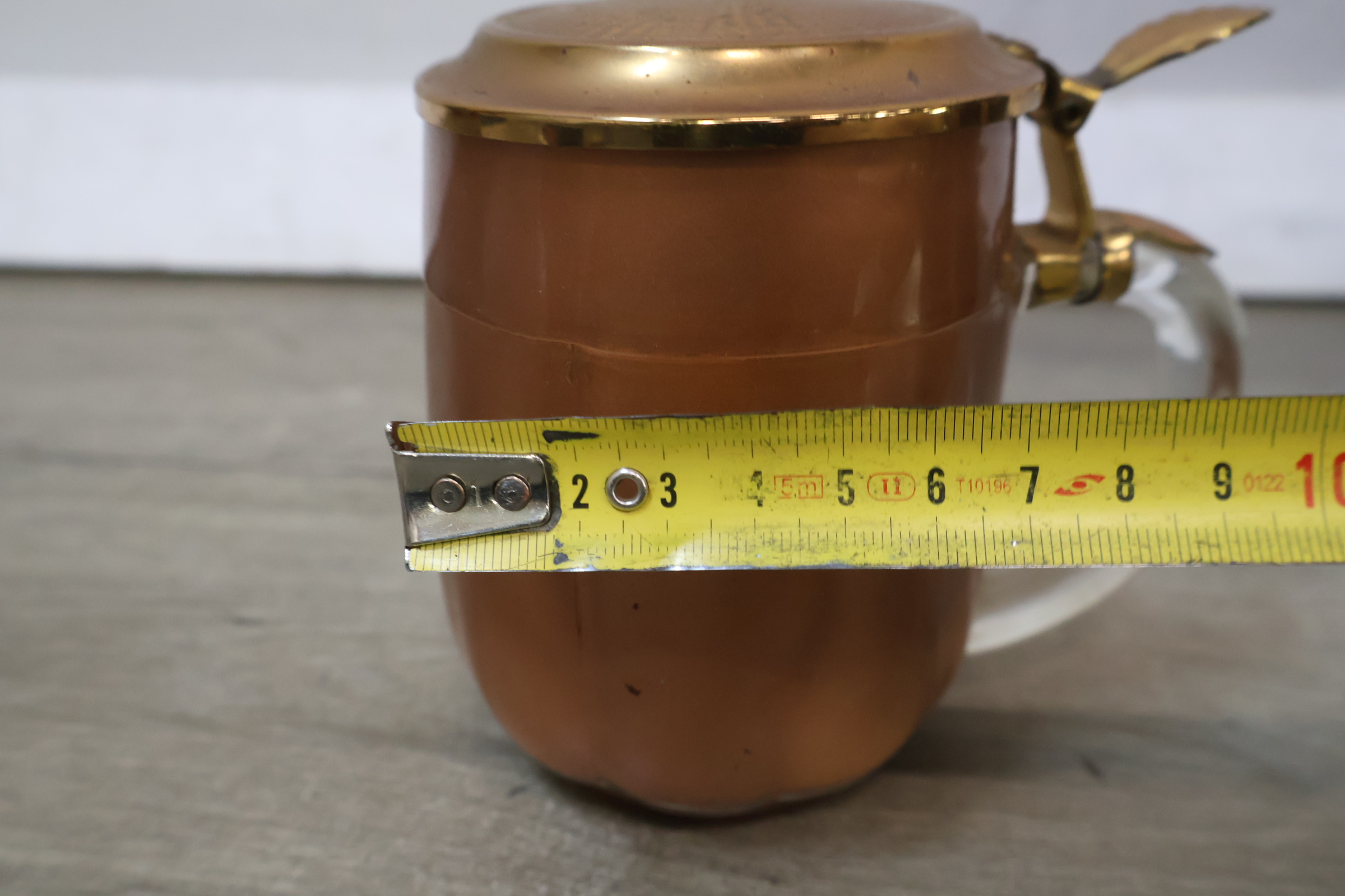Vintage houten ijsemmer met rookwaren mok – foto 17 – kavel bij GSD Auctions, Zoeterwoude