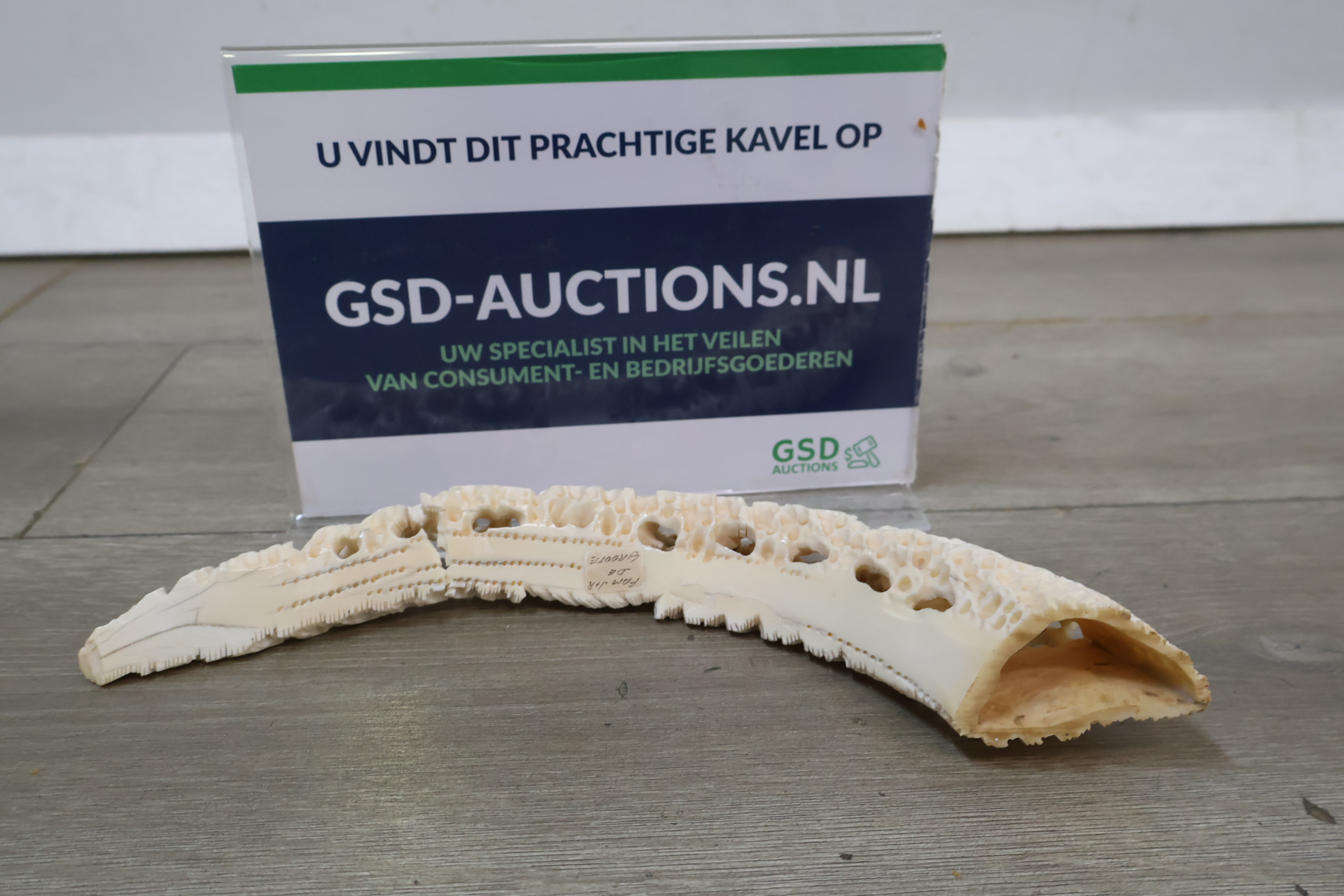 Gesneden been decoratie – foto 2 – kavel bij GSD Auctions, Zoeterwoude