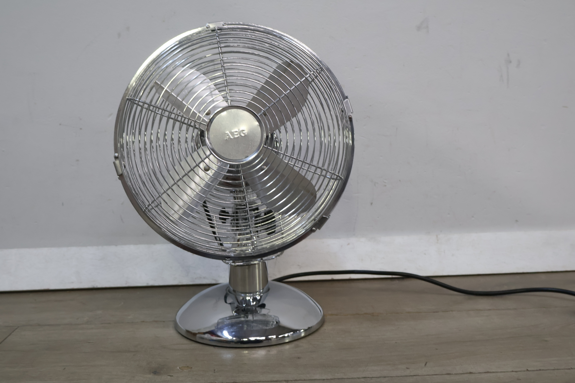 AEG Chromen Tafelventilator – foto 4 – kavel bij GSD Auctions, Zoeterwoude