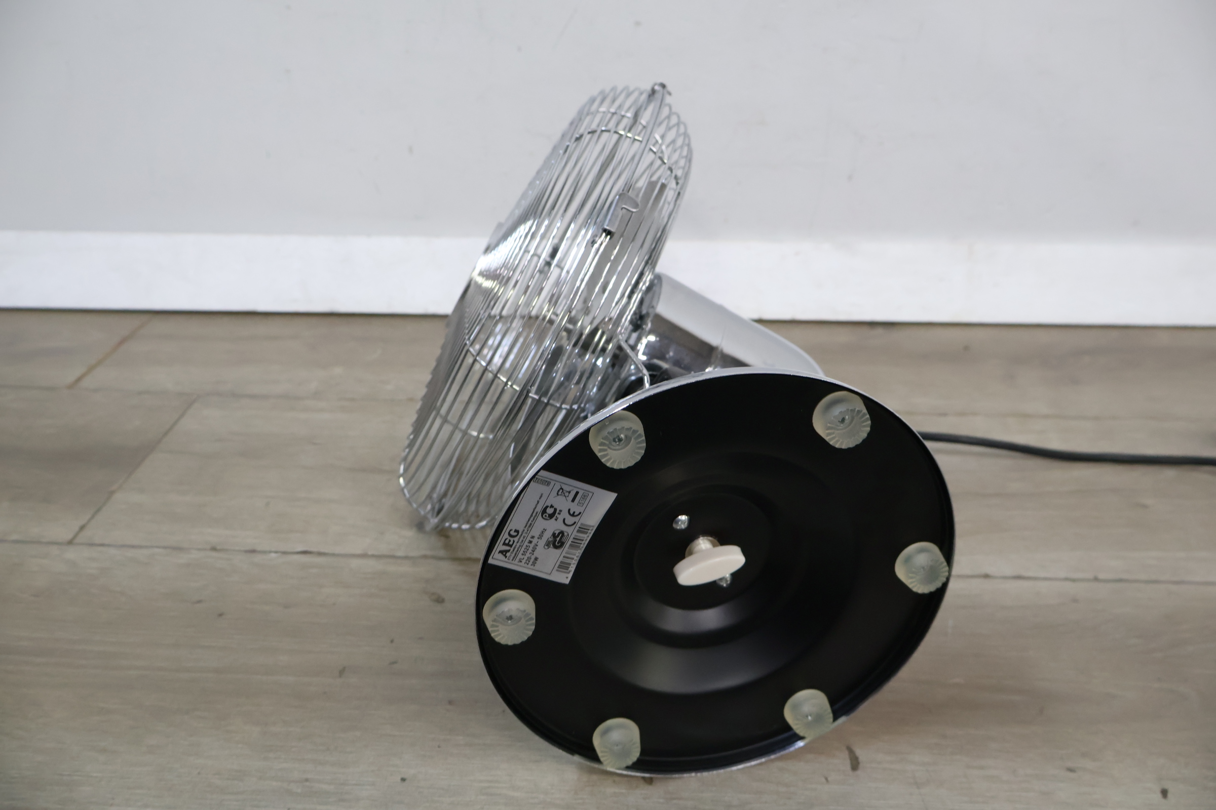 AEG Chromen Tafelventilator – foto 13 – kavel bij GSD Auctions, Zoeterwoude