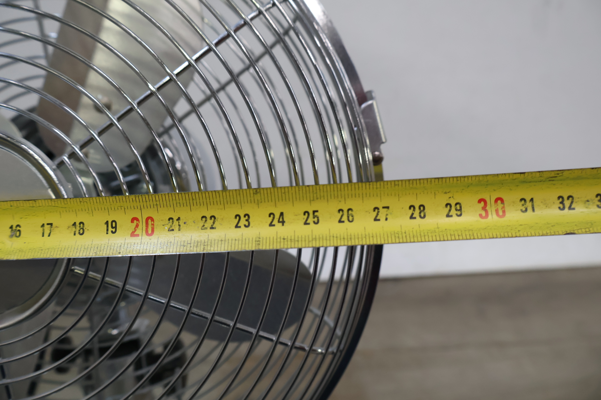 AEG Chromen Tafelventilator – foto 18 – kavel bij GSD Auctions, Zoeterwoude