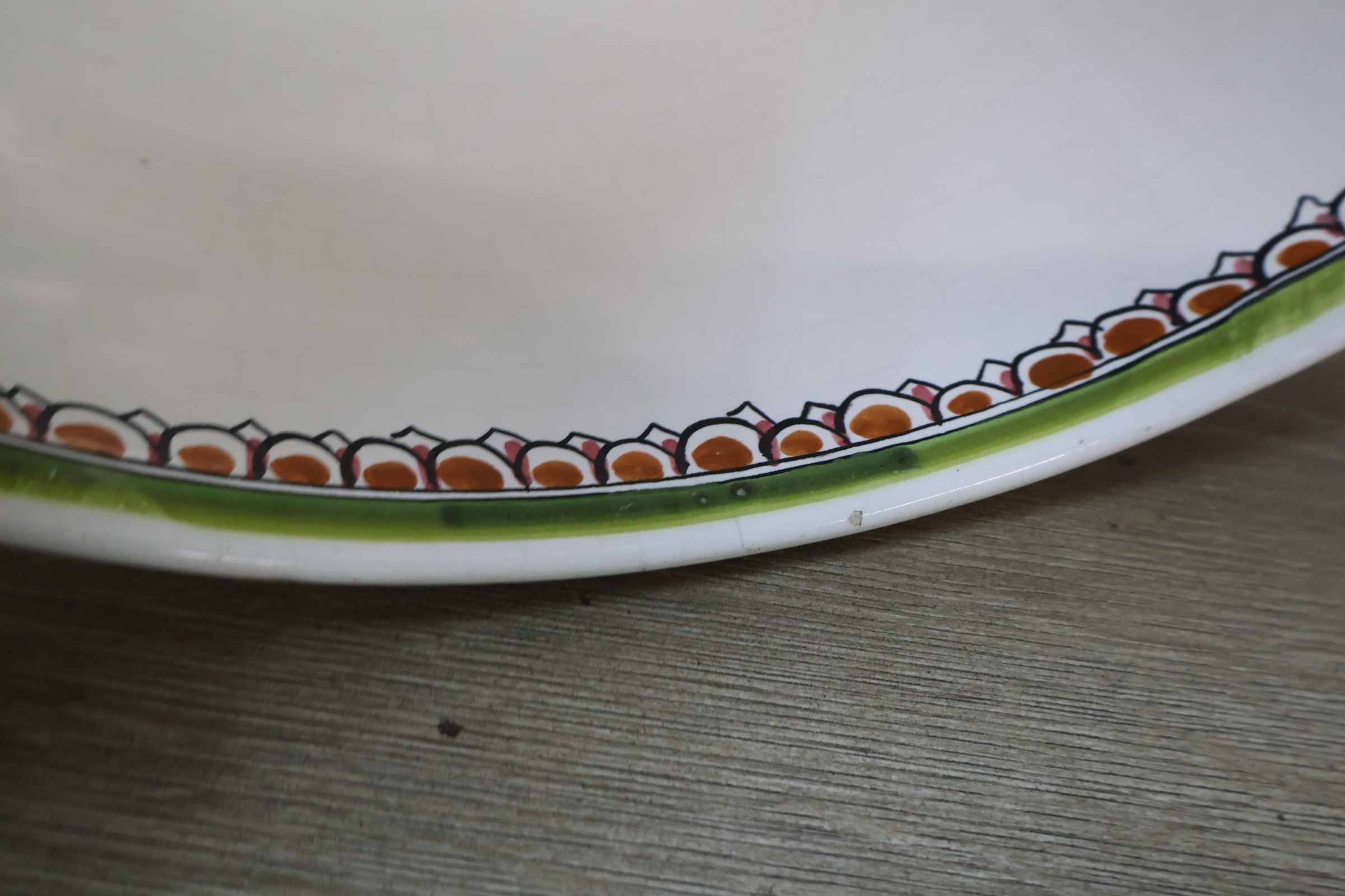 Decoratieve keramische schaal – foto 12 – kavel bij GSD Auctions, Zoeterwoude