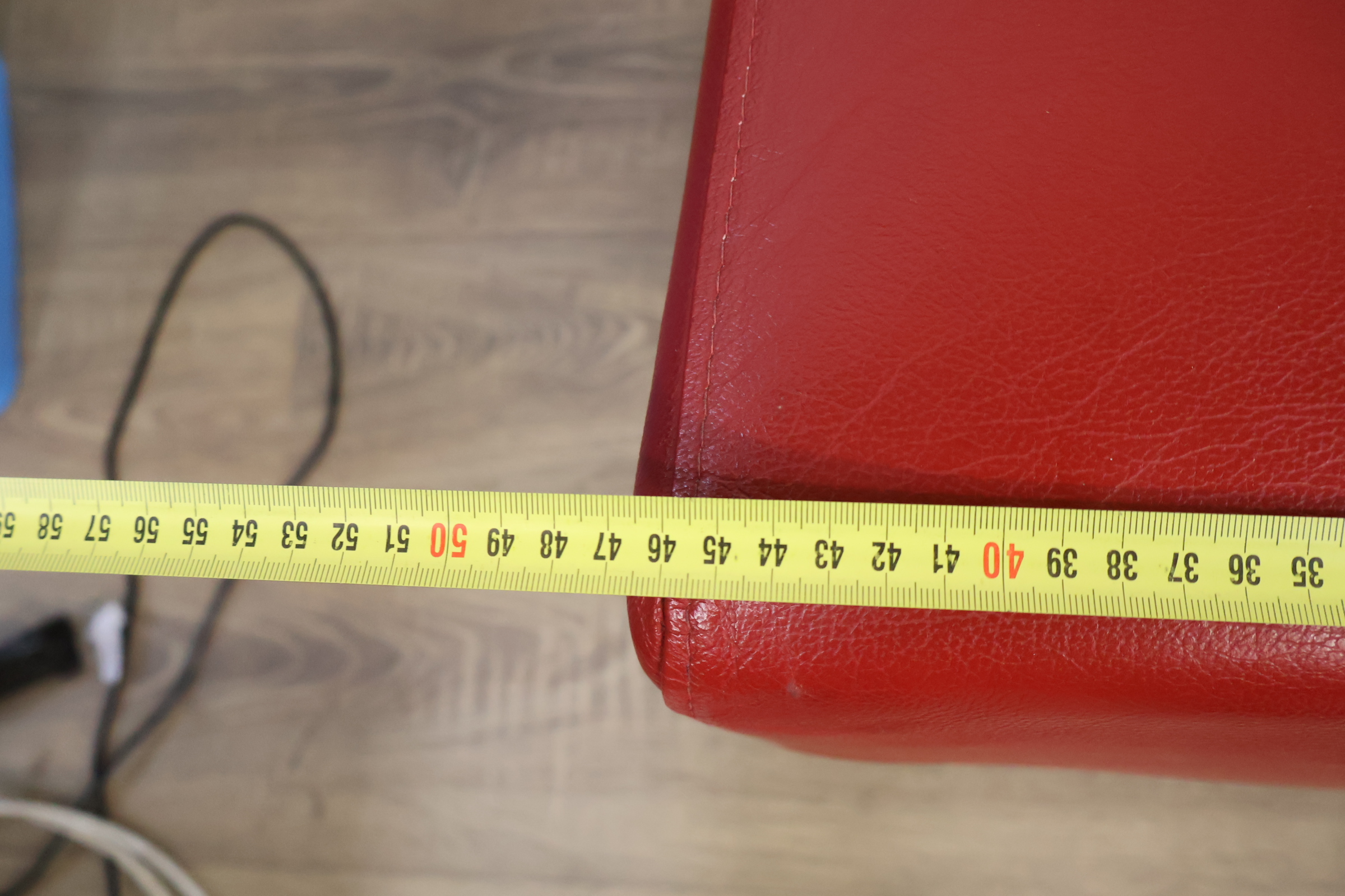 Set van 6 rode eetkamerstoelen – foto 14 – kavel bij GSD Auctions, Zoeterwoude