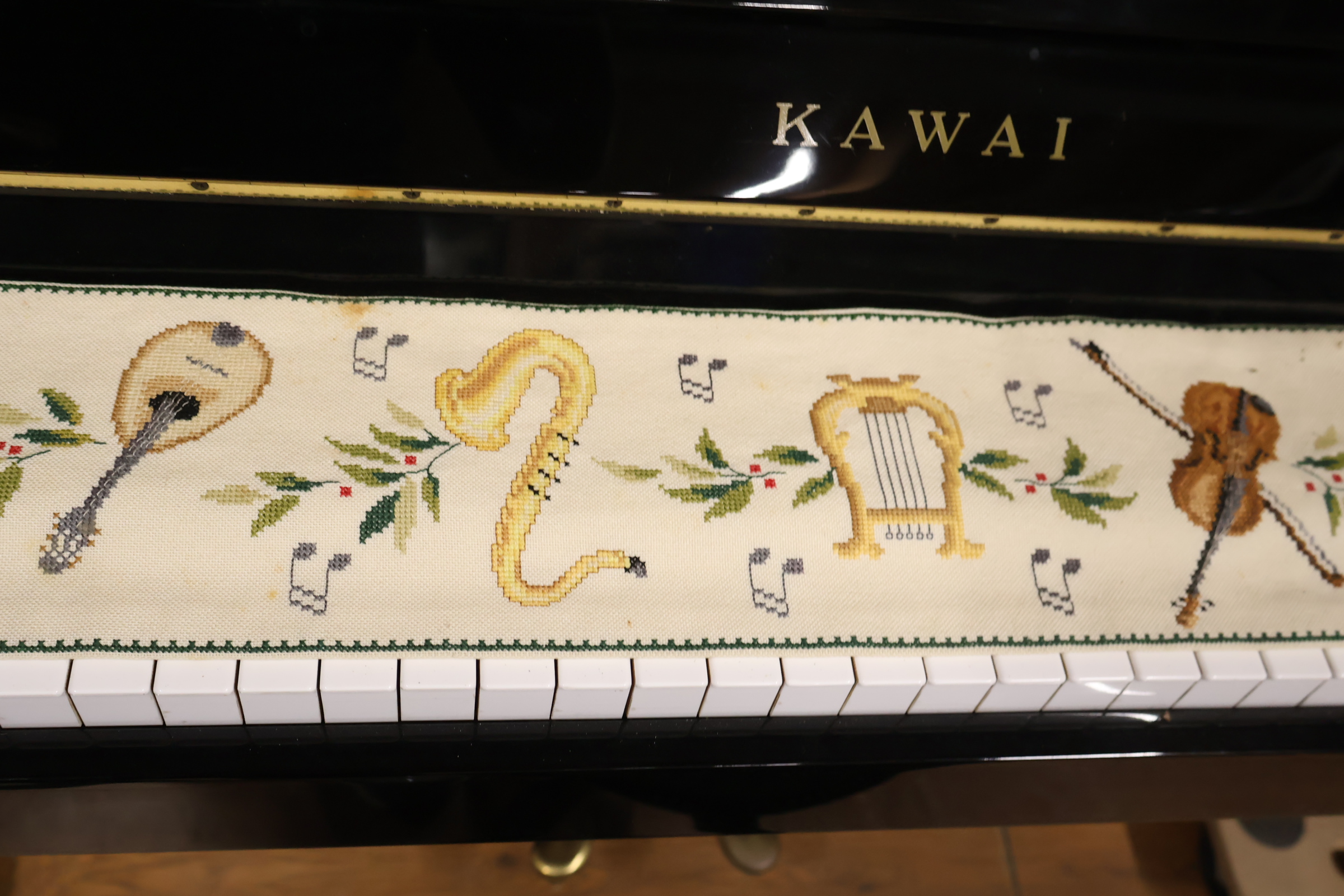 Kawai Piano met Kruk - Japan – foto 14 – kavel bij GSD Auctions, Zoeterwoude