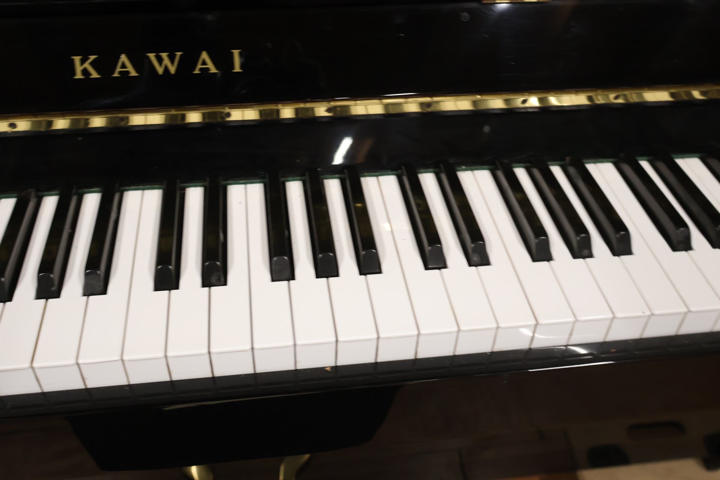 Kawai Piano met Kruk - Japan – foto 19 – kavel bij GSD Auctions, Zoeterwoude